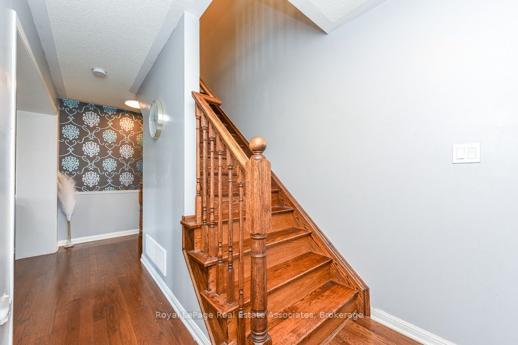 6 Ventura Avenue 2 Property Photo 33
