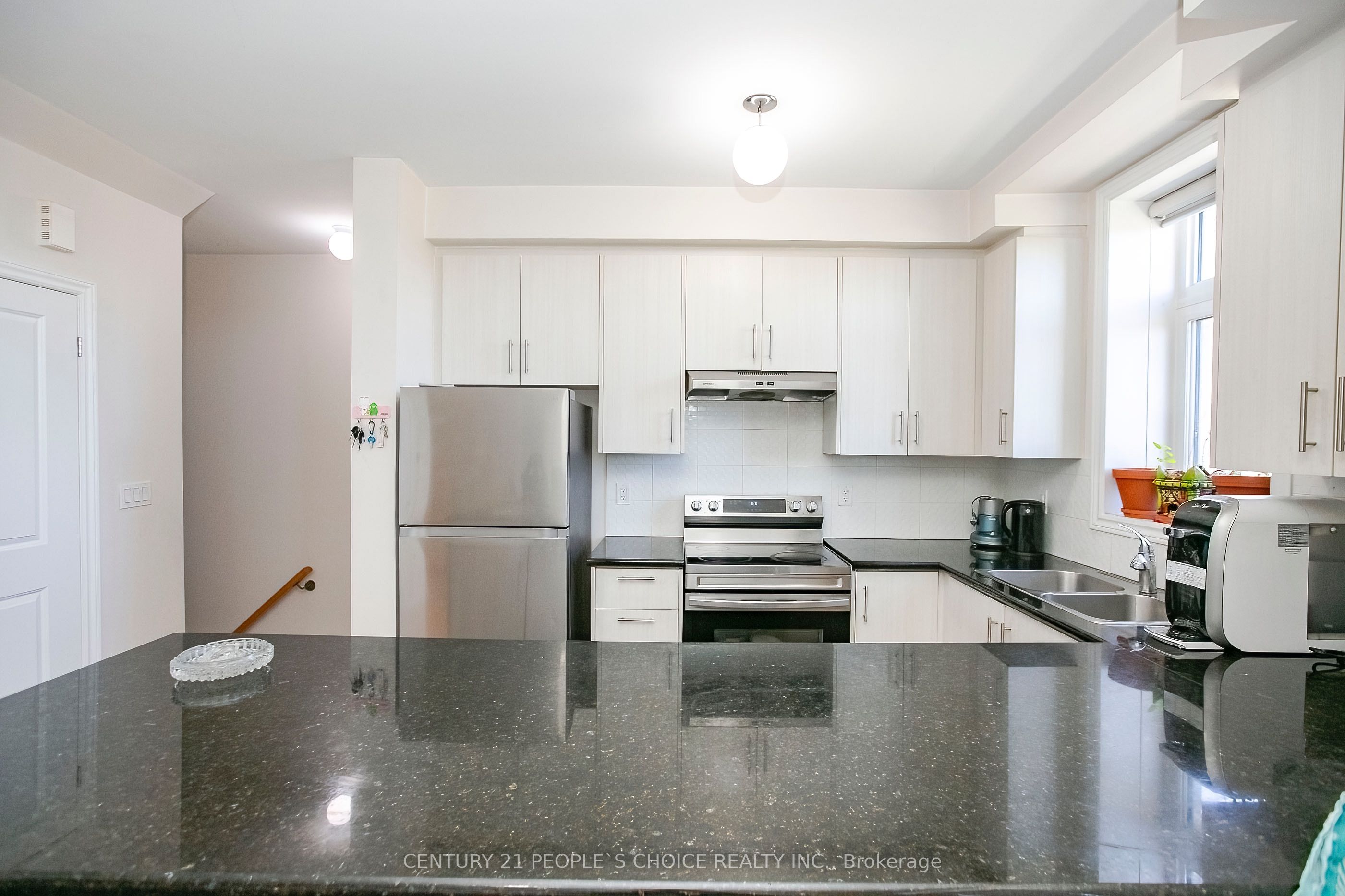 70 Halliford Place 408 Property Photo 5