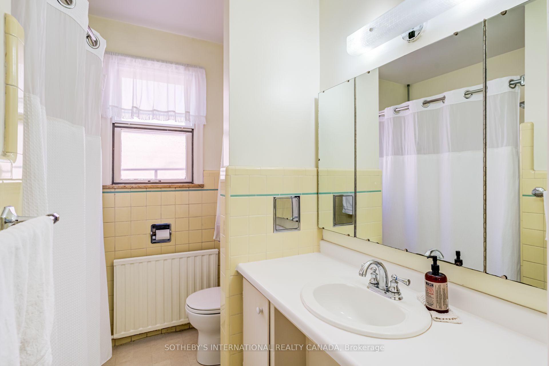 407 Lake Promenade Property Photo 19