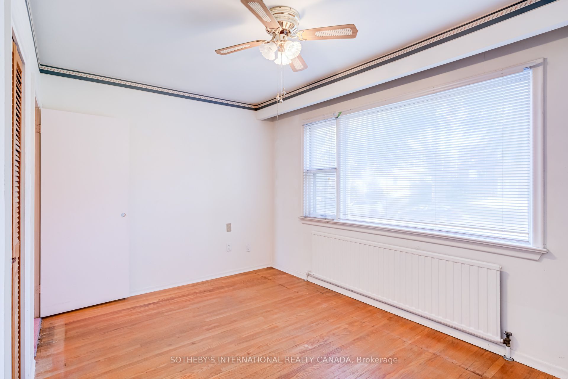 407 Lake Promenade Property Photo 34
