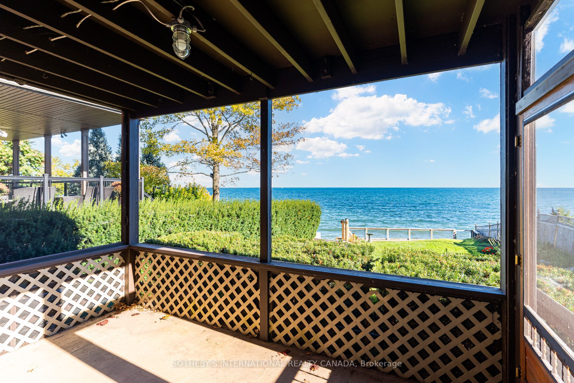 407 Lake Promenade Property Photo 36