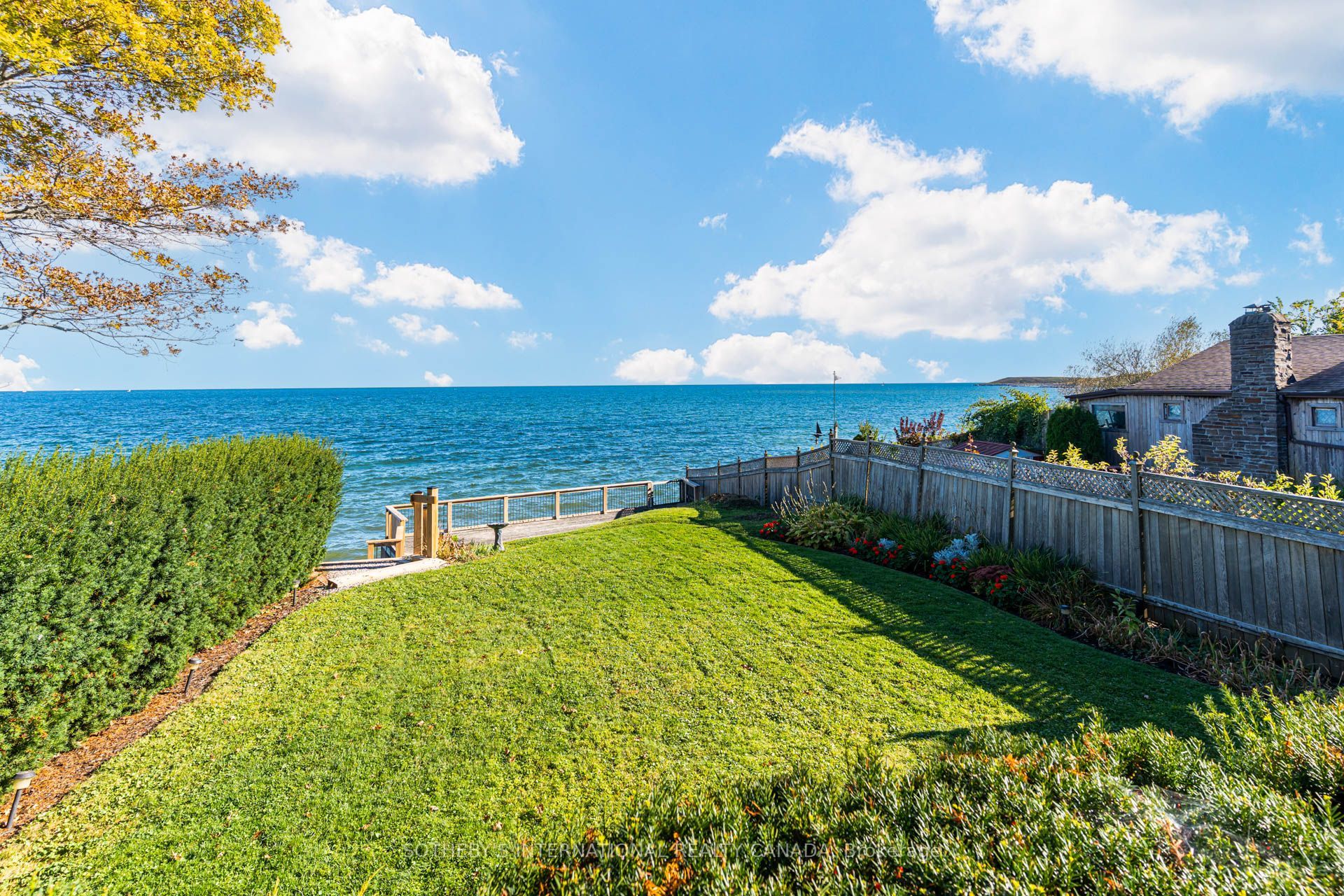 407 Lake Promenade Property Photo 37