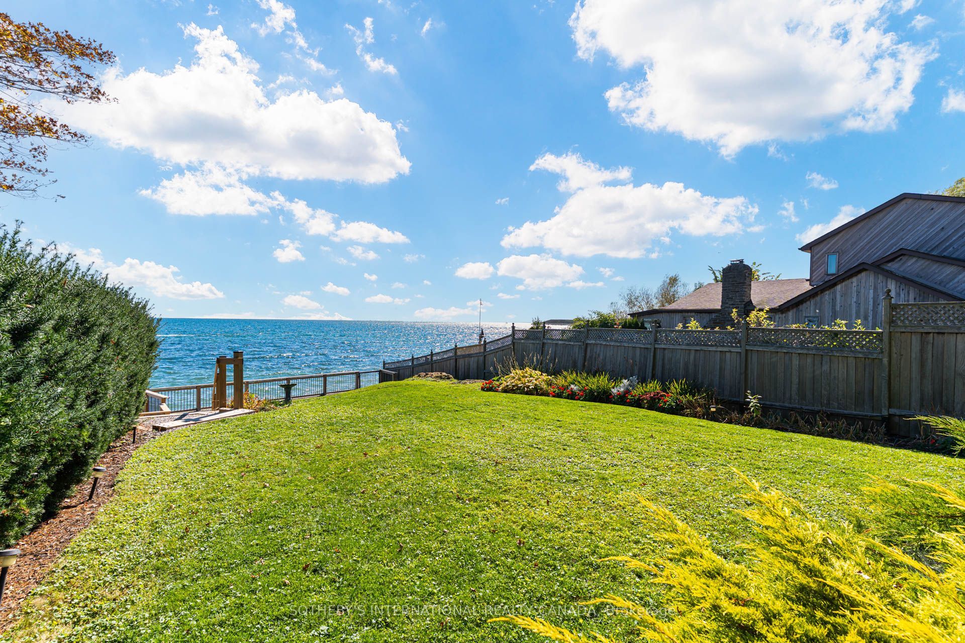 407 Lake Promenade Property Photo 38