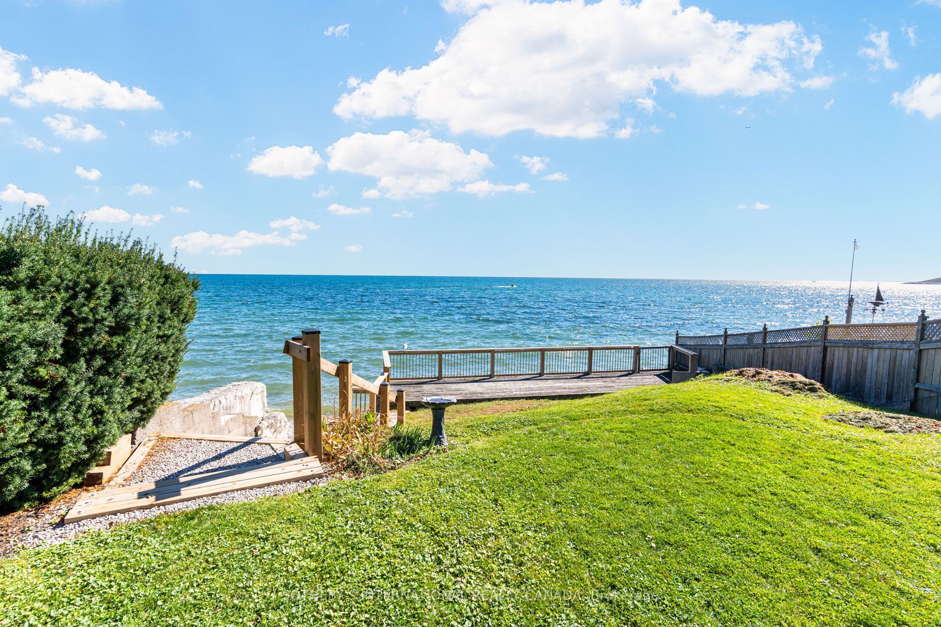 407 Lake Promenade Property Photo 42