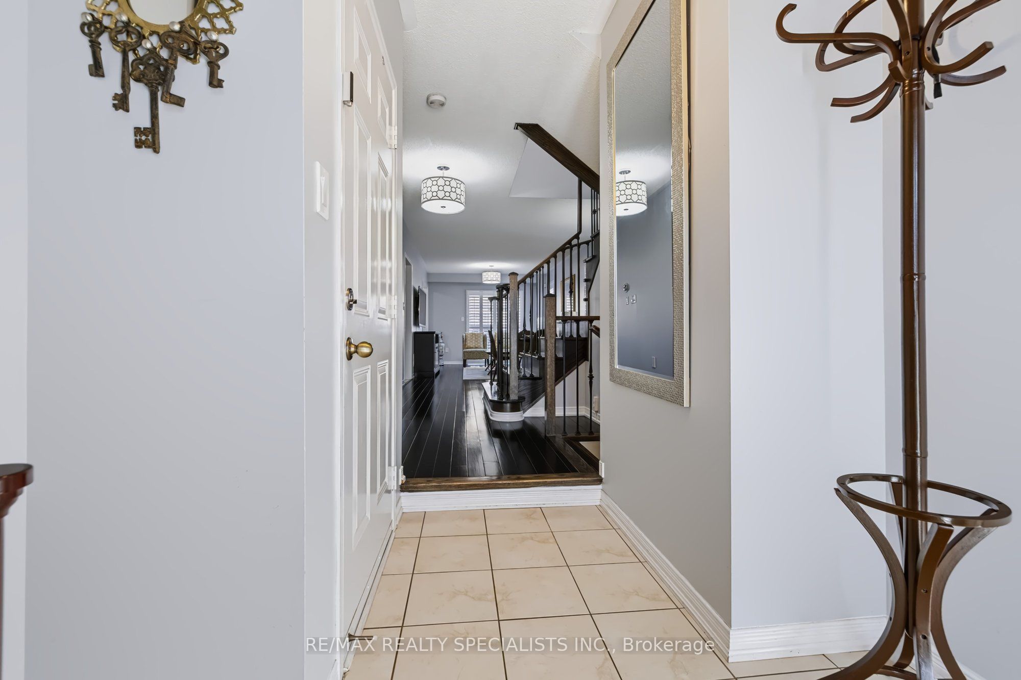 1379 Brandon Terrace Property Photo 5