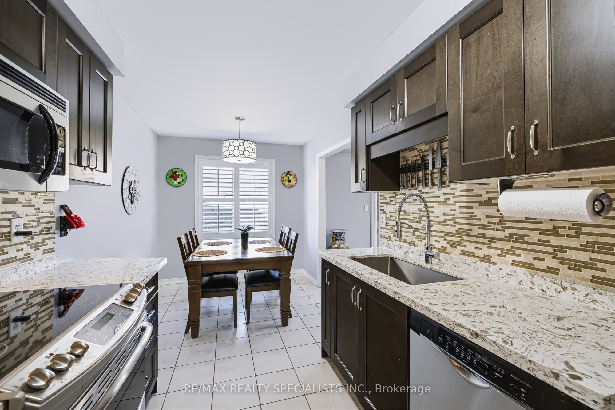 1379 Brandon Terrace Property Photo 17