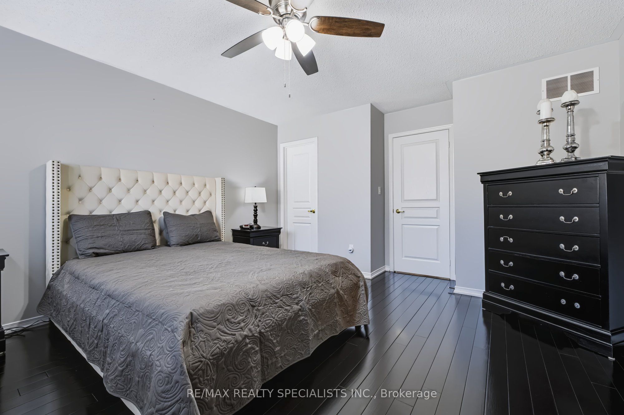 1379 Brandon Terrace Property Photo 23