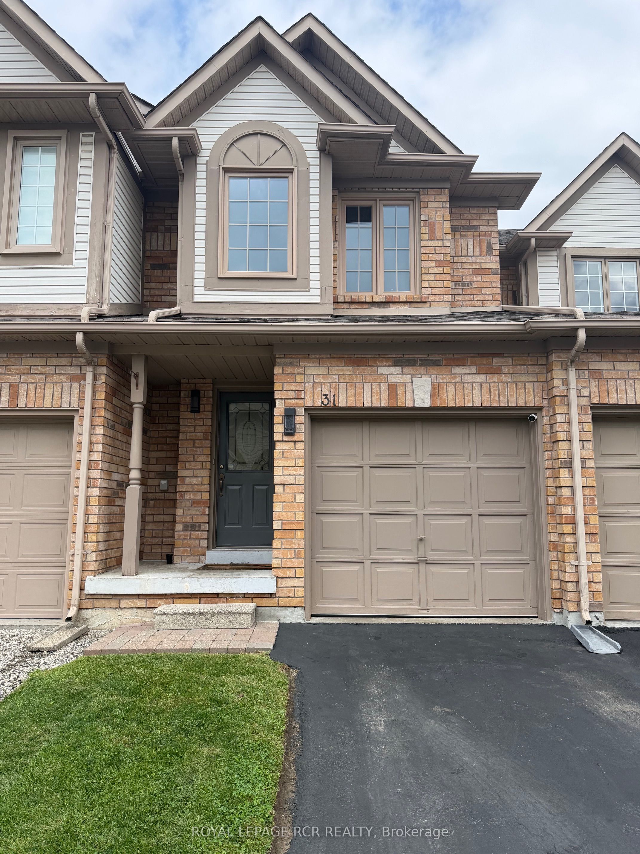 31 Alderbrook Place Property Photo 1
