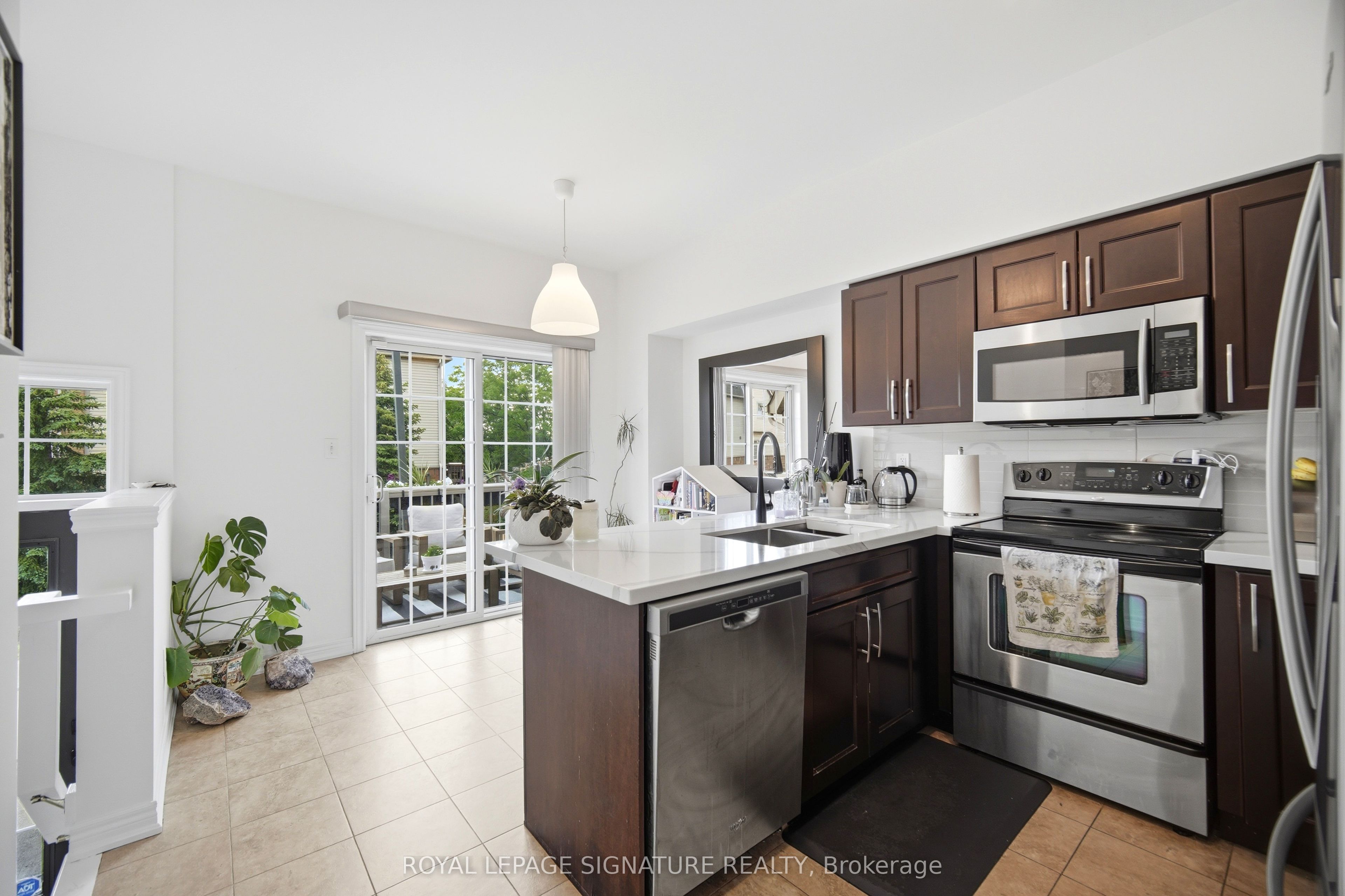 5035 Bidwell Common Property Photo 8