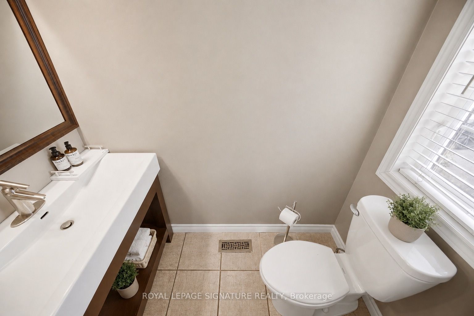 5035 Bidwell Common Property Photo 22