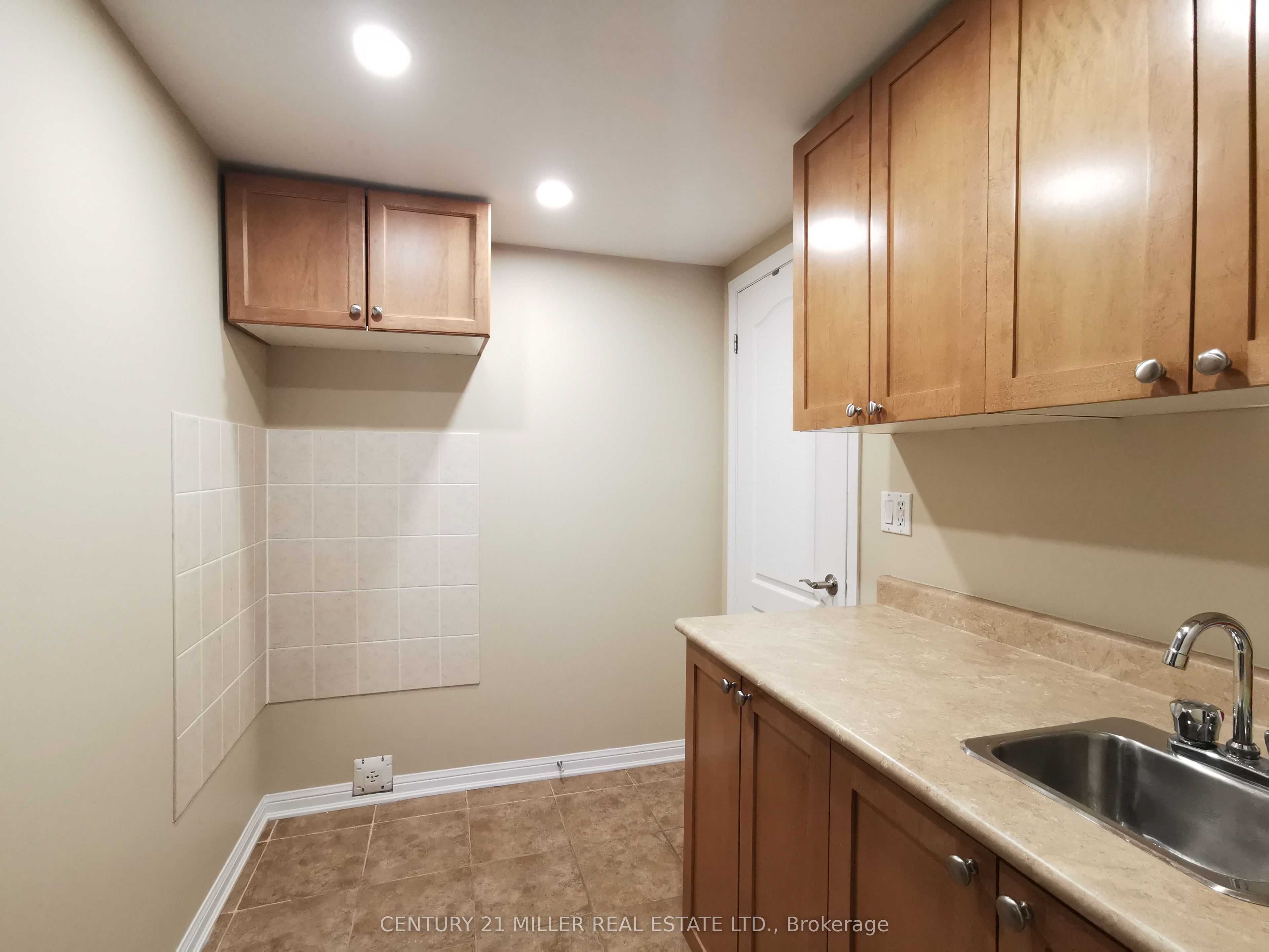 670 Holly Avenue Property Photo 5
