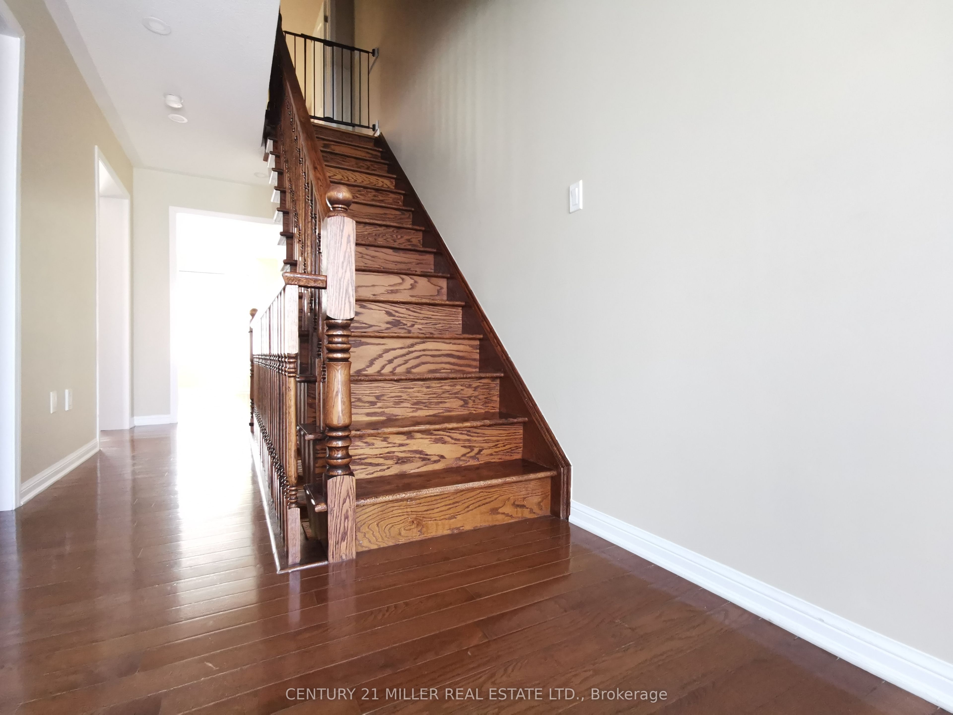 670 Holly Avenue Property Photo 6