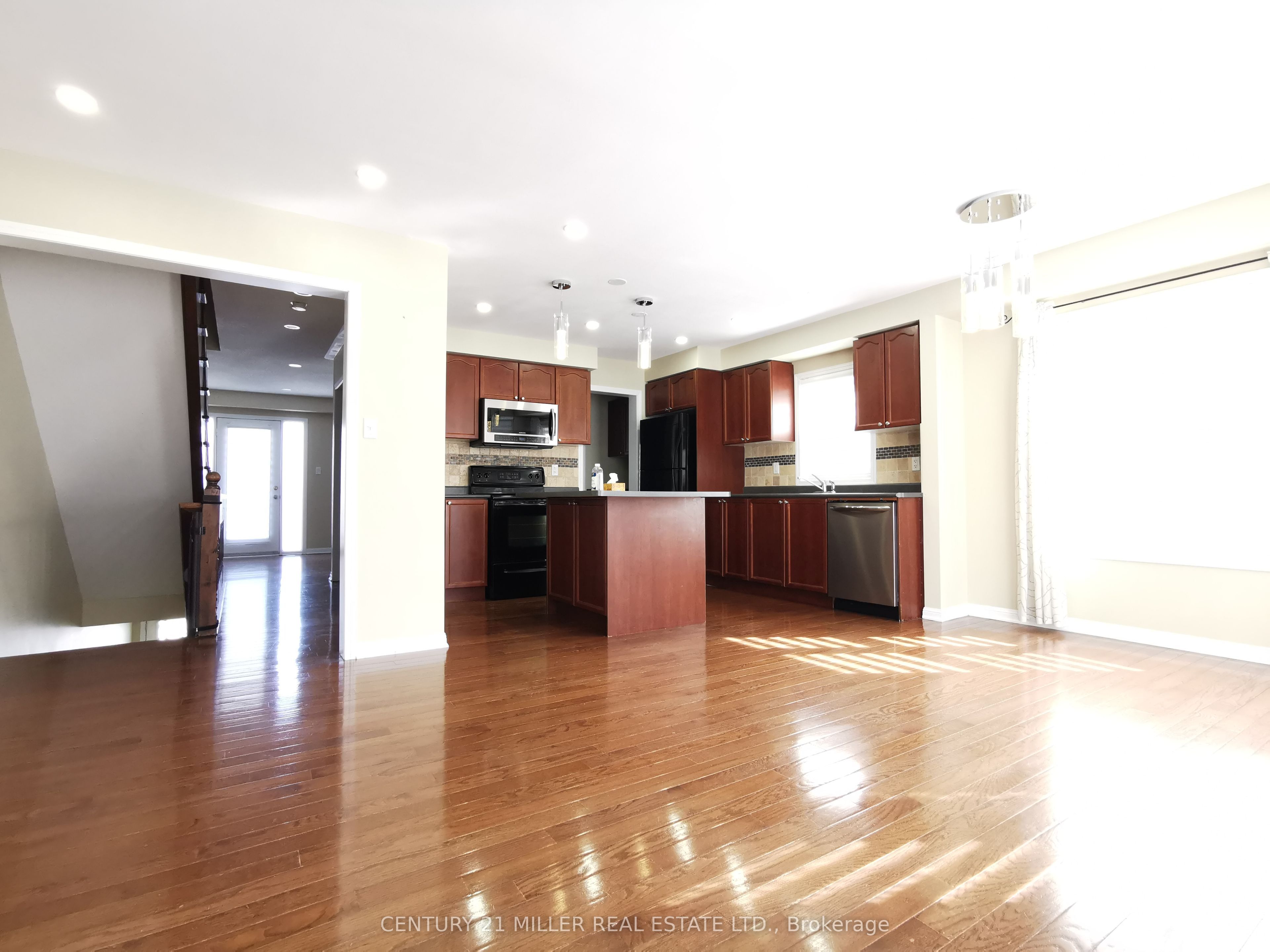 670 Holly Avenue Property Photo 7