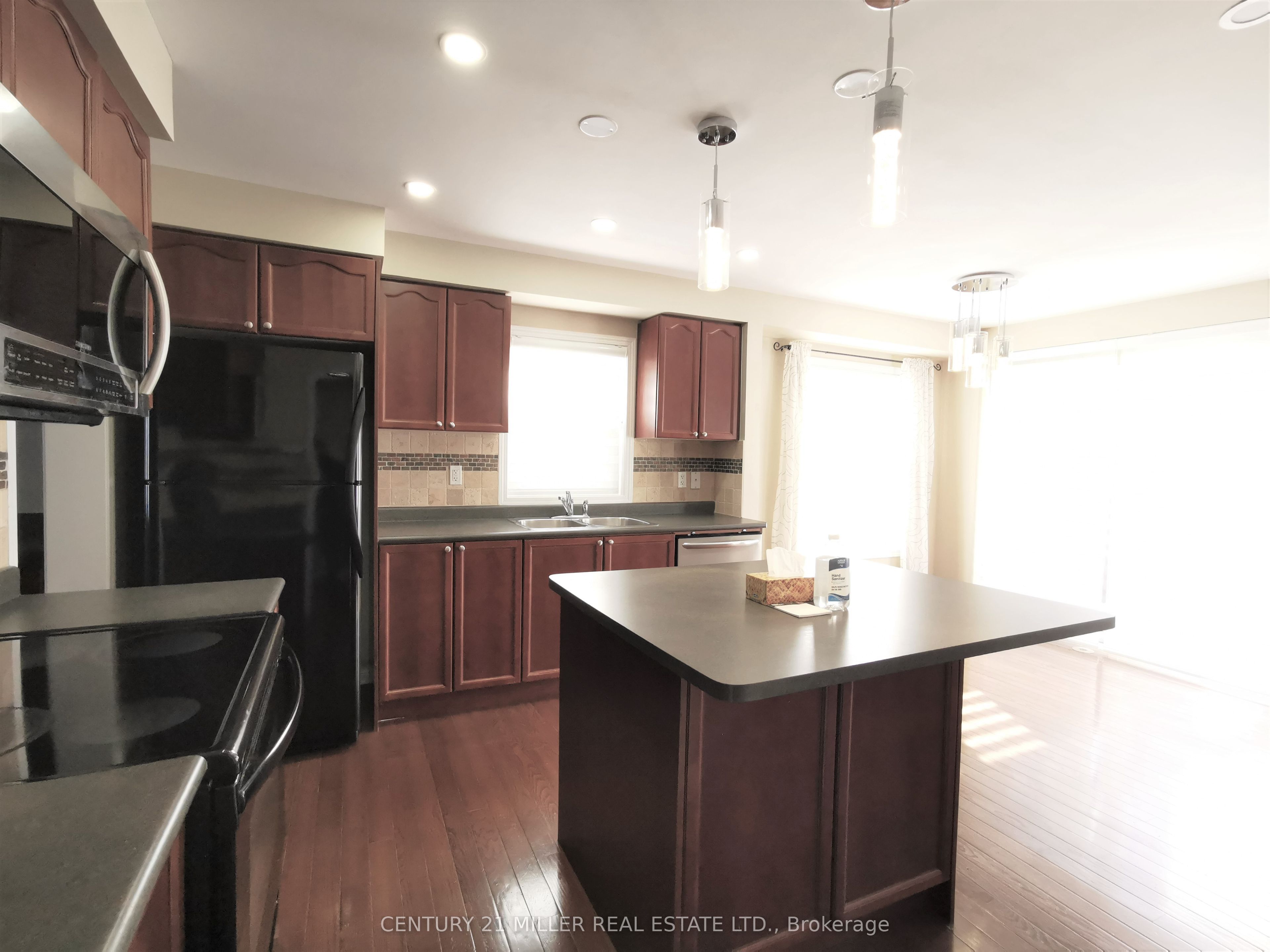 670 Holly Avenue Property Photo 8