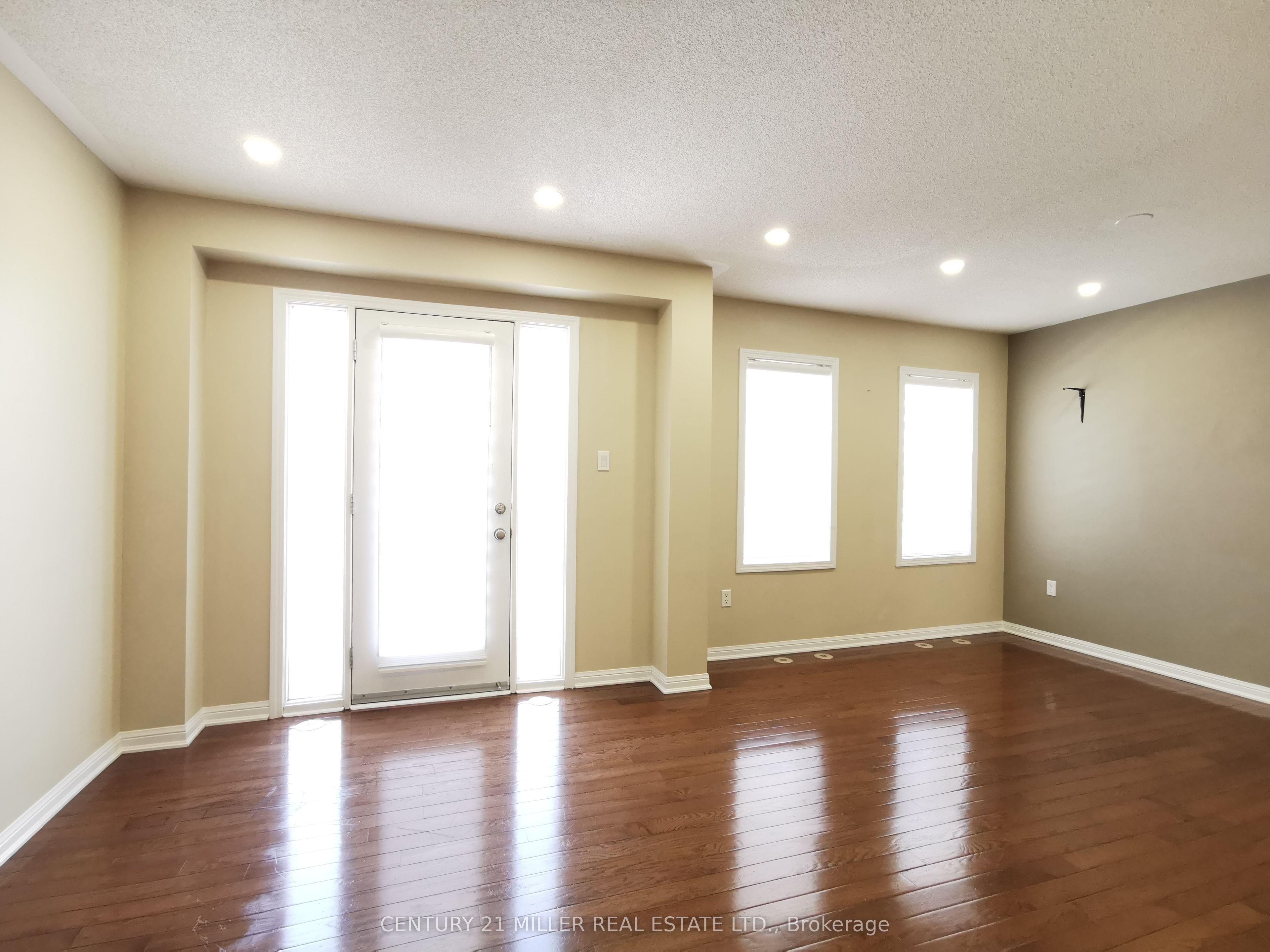 670 Holly Avenue Property Photo 10