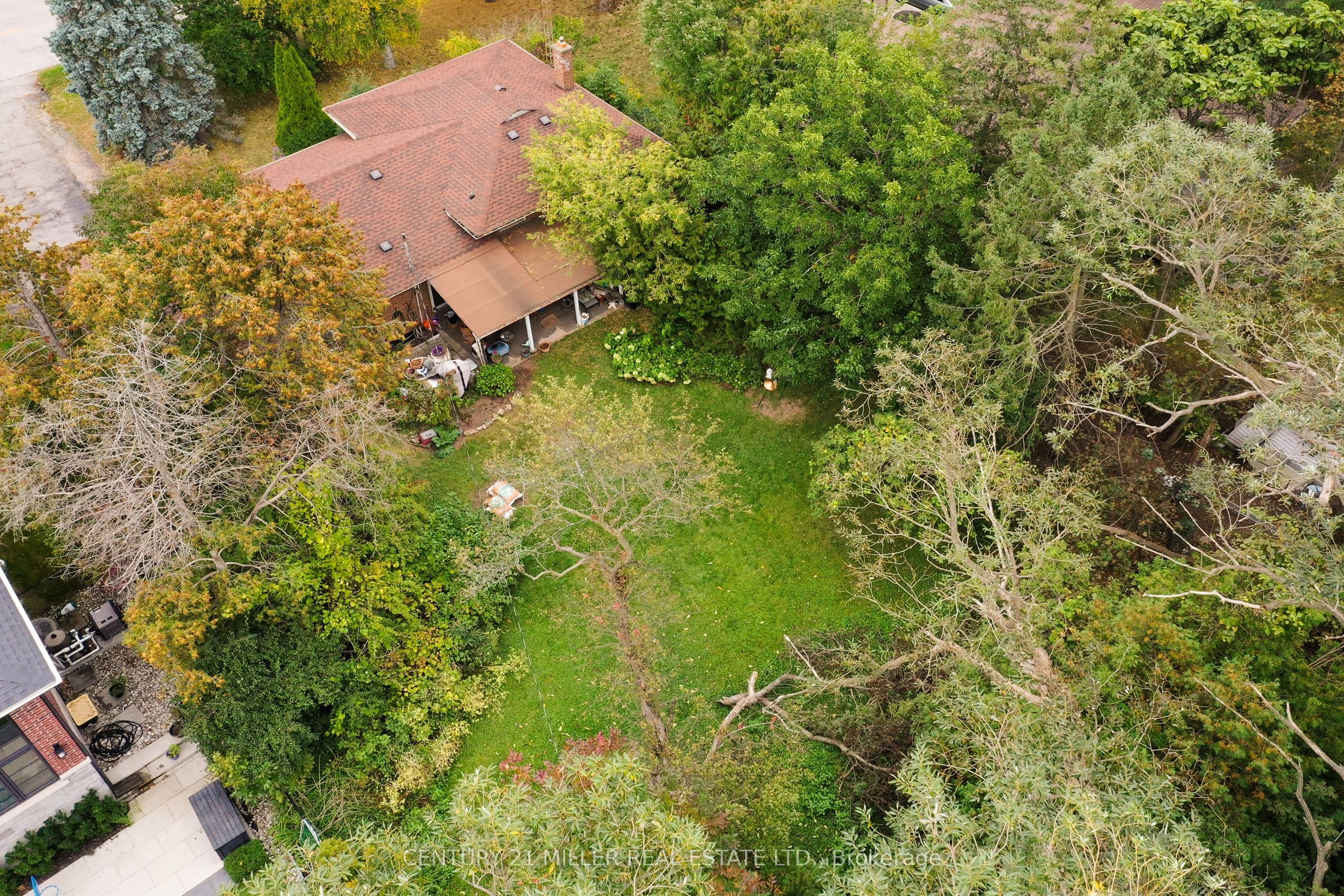 1342 Sedgewick Crescent Property Photo 6
