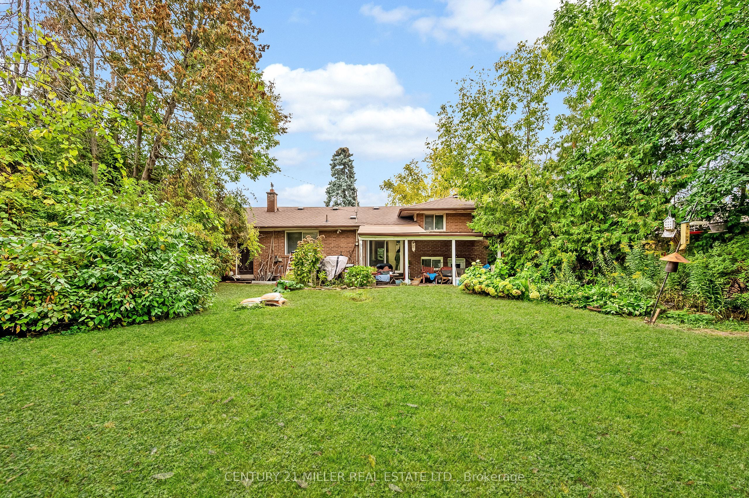 1342 Sedgewick Crescent Property Photo 8