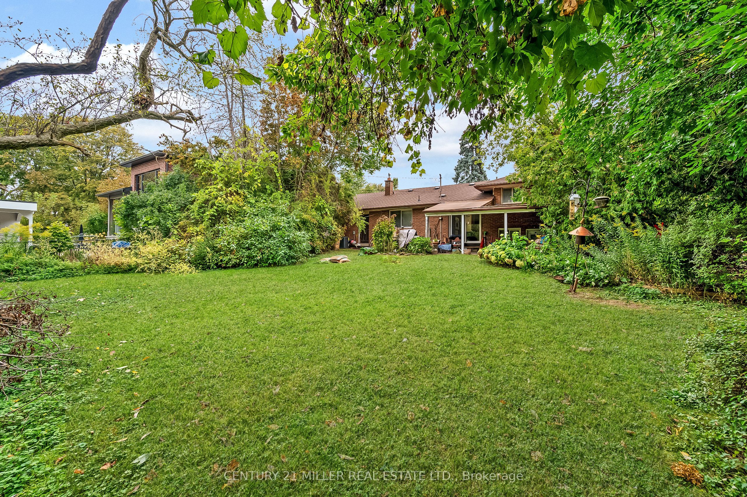1342 Sedgewick Crescent Property Photo 9