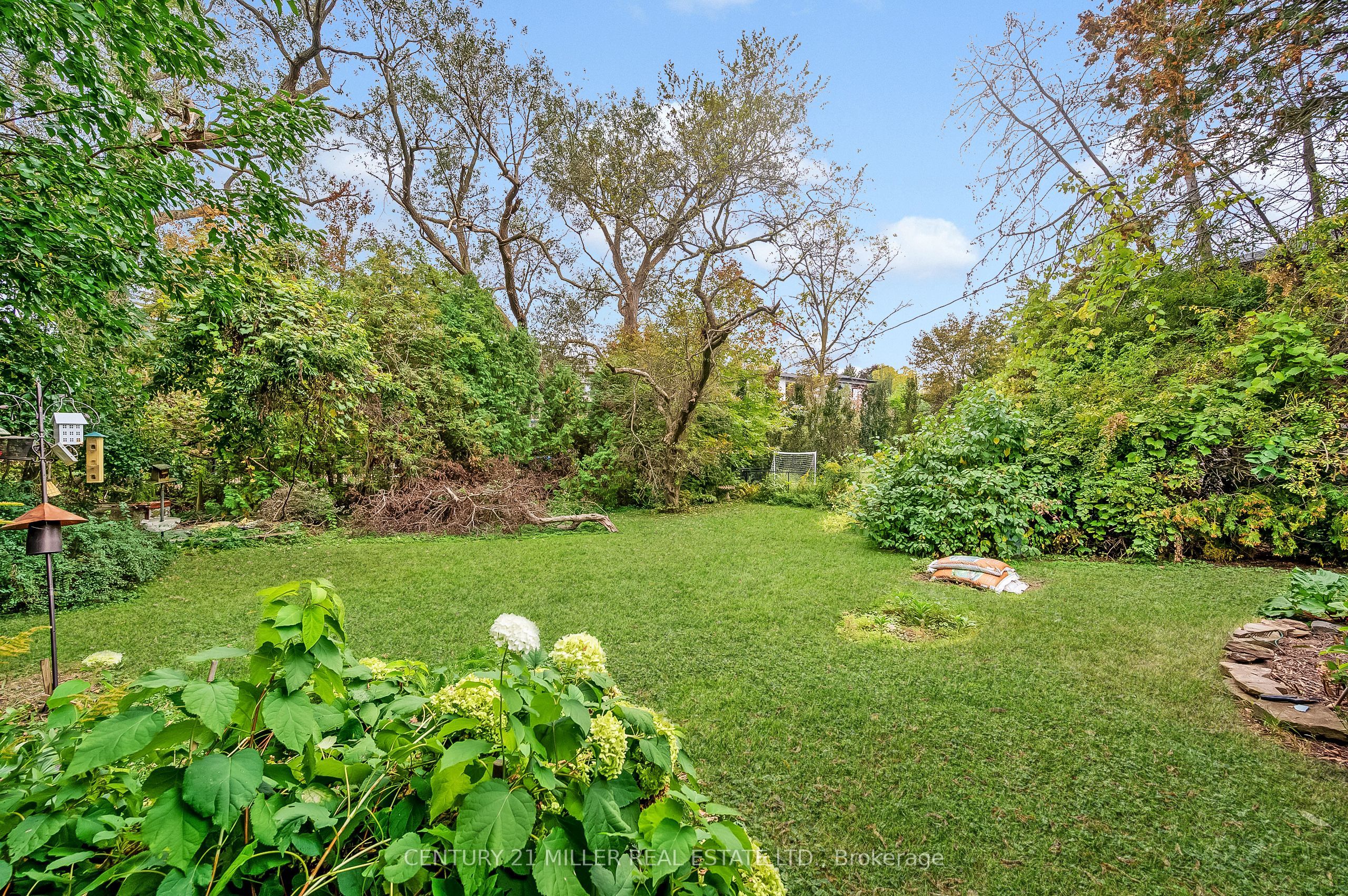 1342 Sedgewick Crescent Property Photo 10