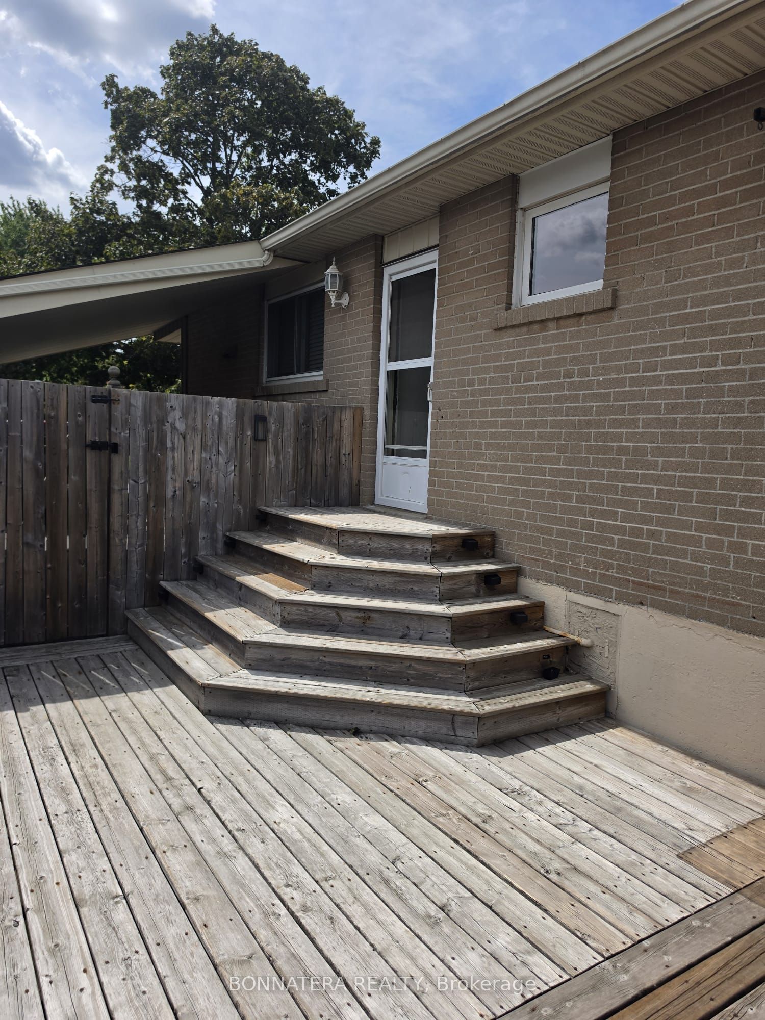 14 Northwood Drive Property Photo 1