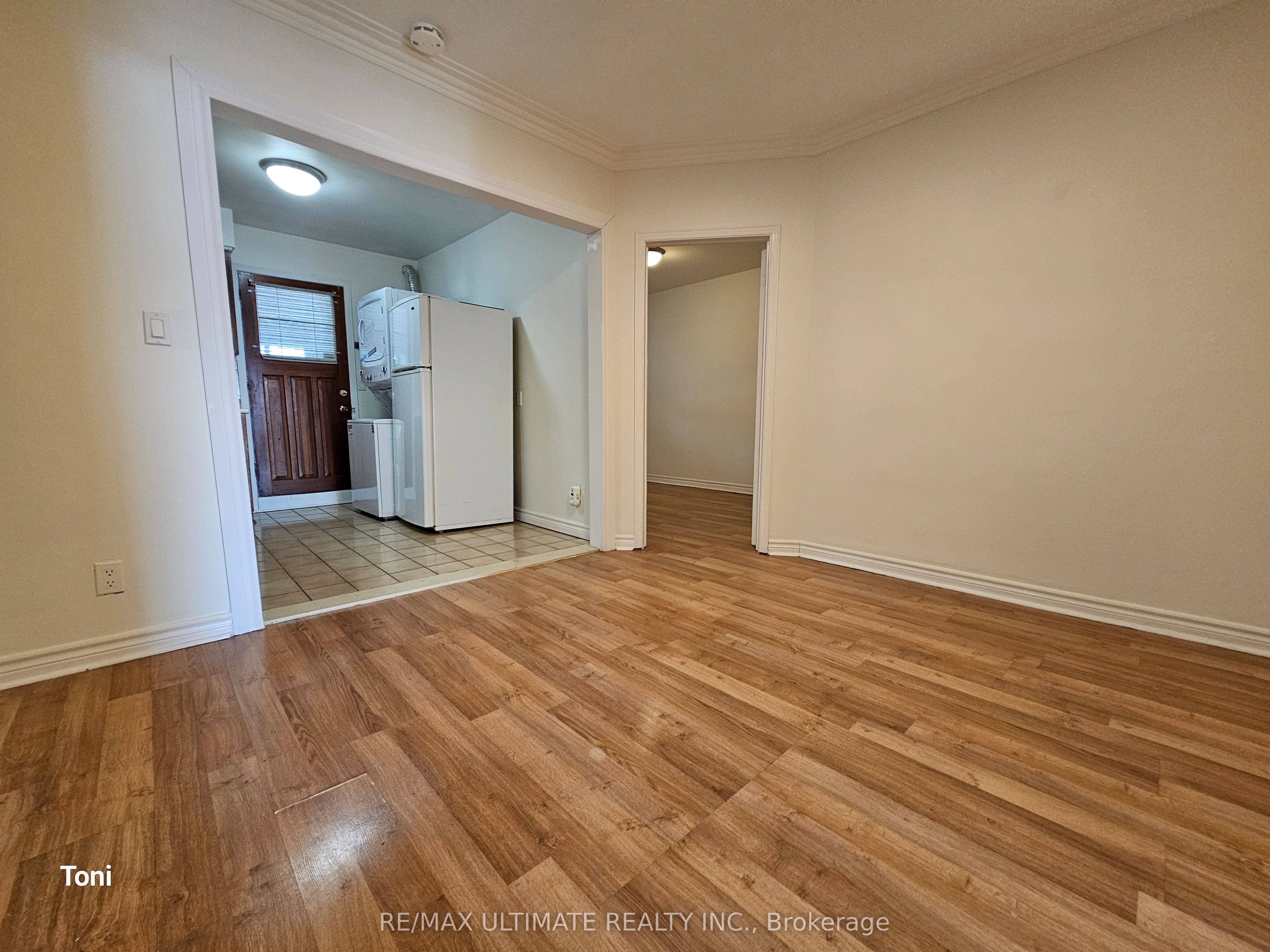 568 Rogers Road 2nd Floor Property Photo 3