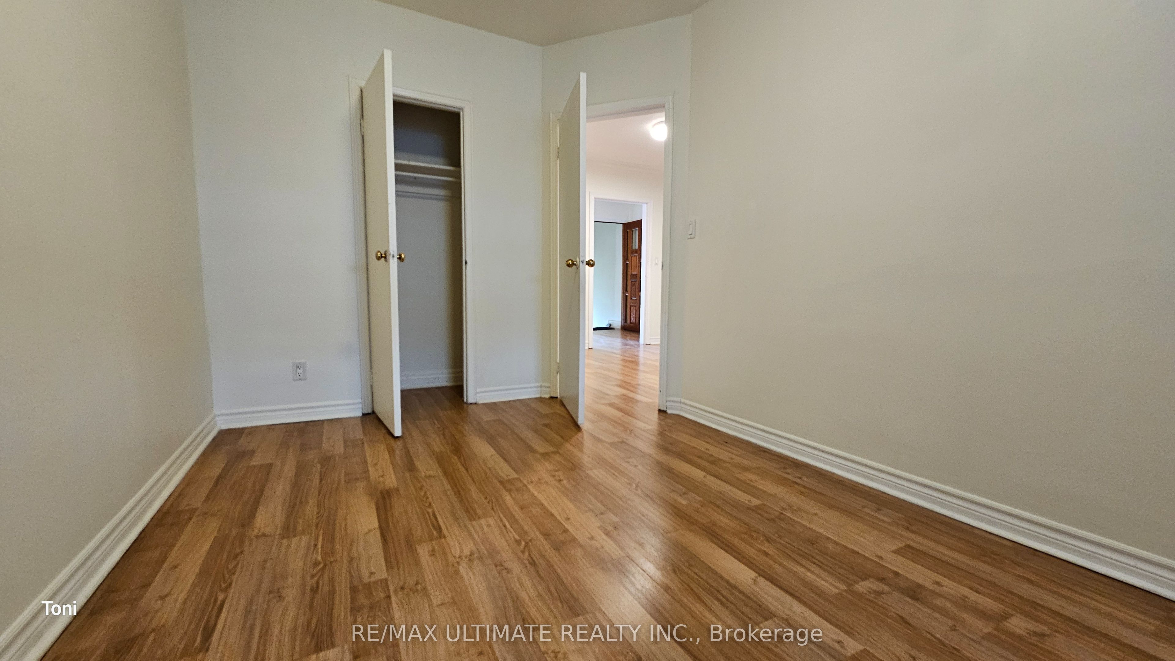 568 Rogers Road 2nd Floor Property Photo 12
