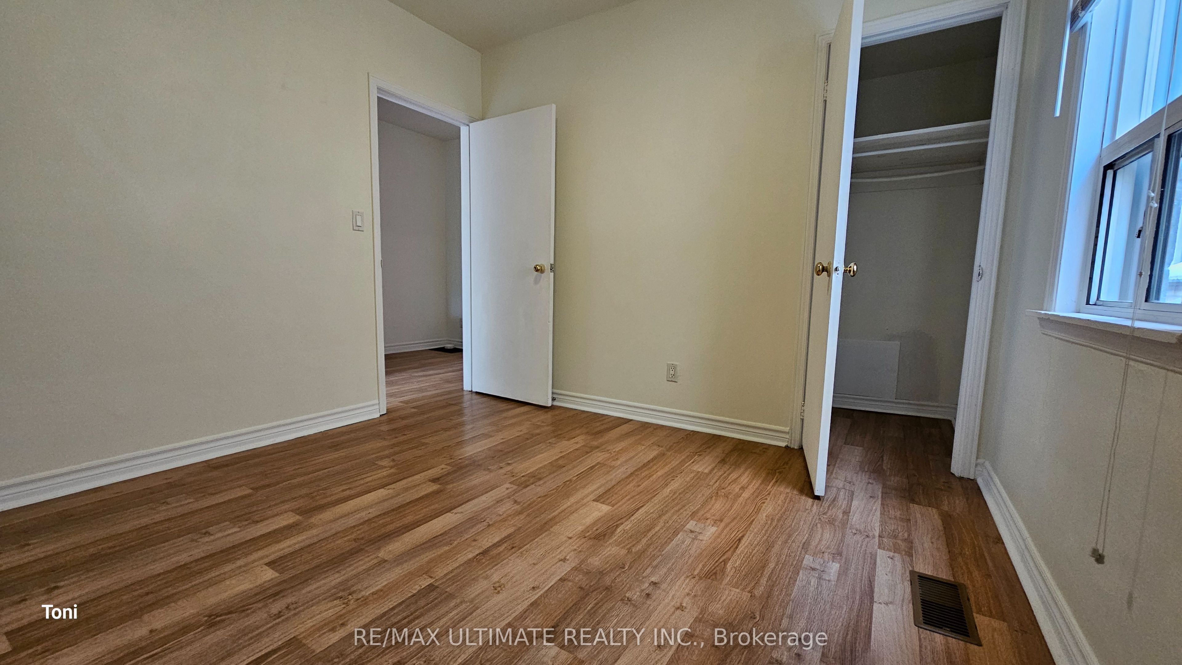 568 Rogers Road 2nd Floor Property Photo 19