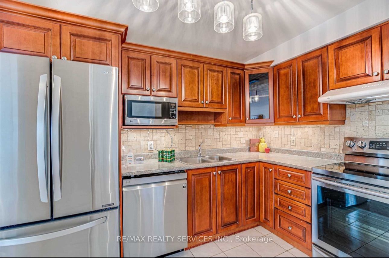 25 Trailwood Drive 502 Property Photo 16