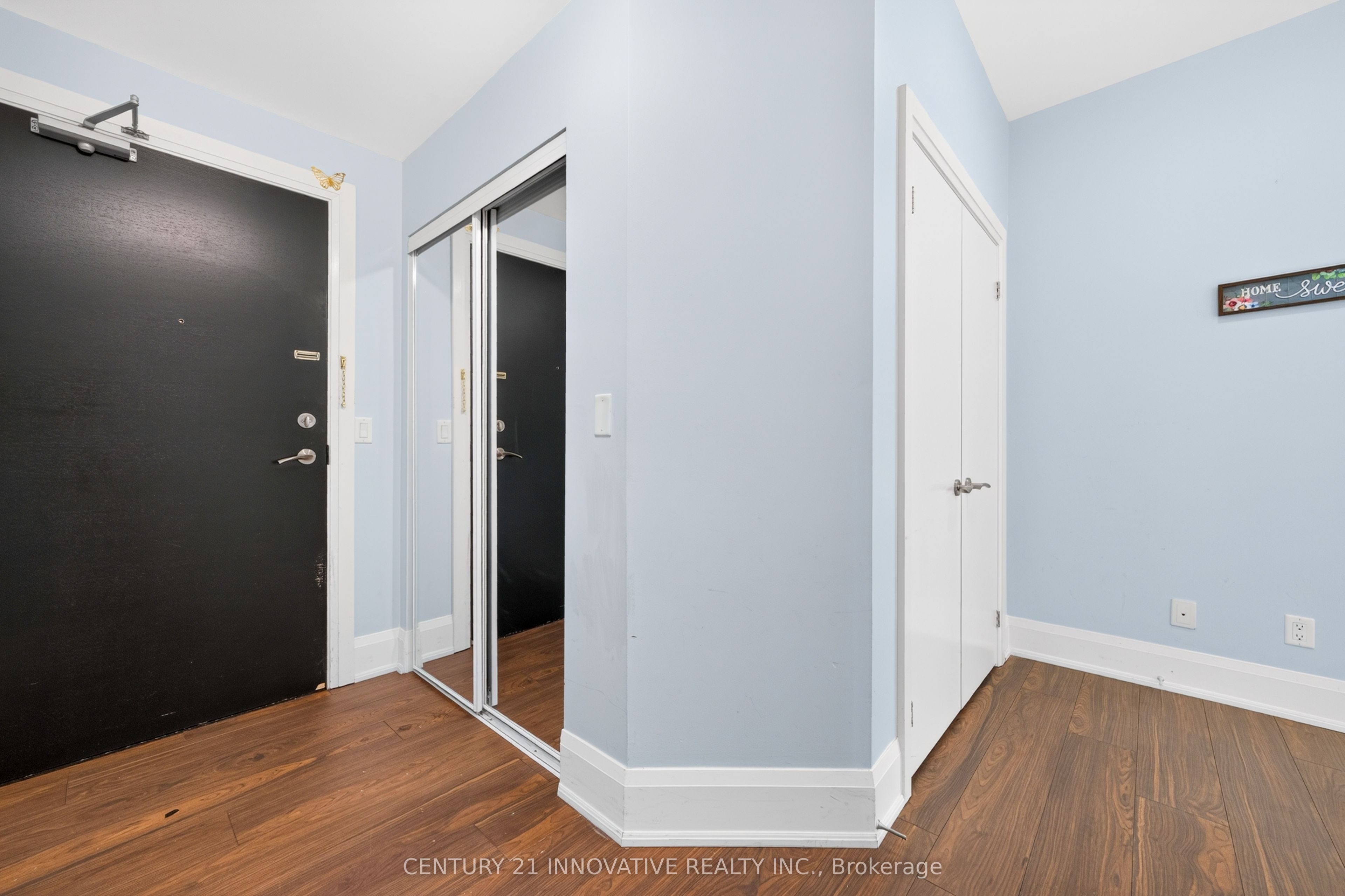 45 Yorkland Boulevard 302 Property Photo 5