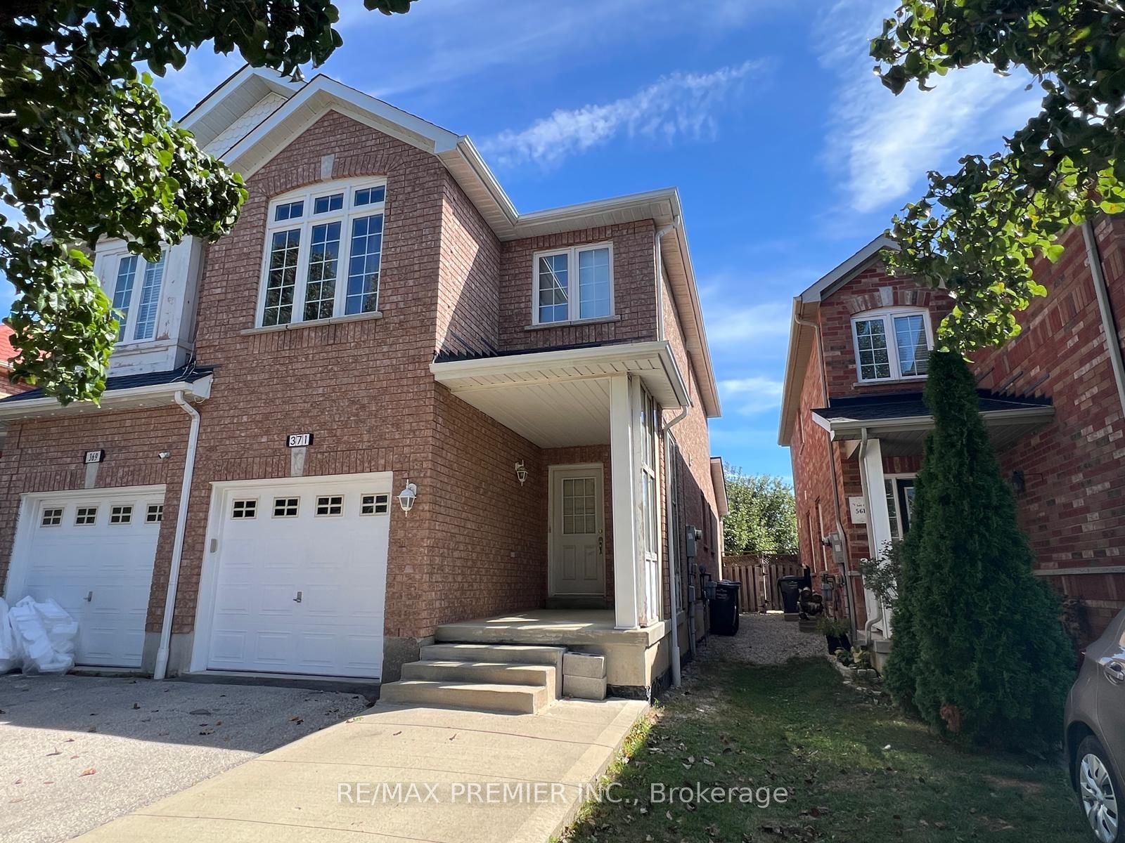 371 Krotone Crescent Property Photo 1