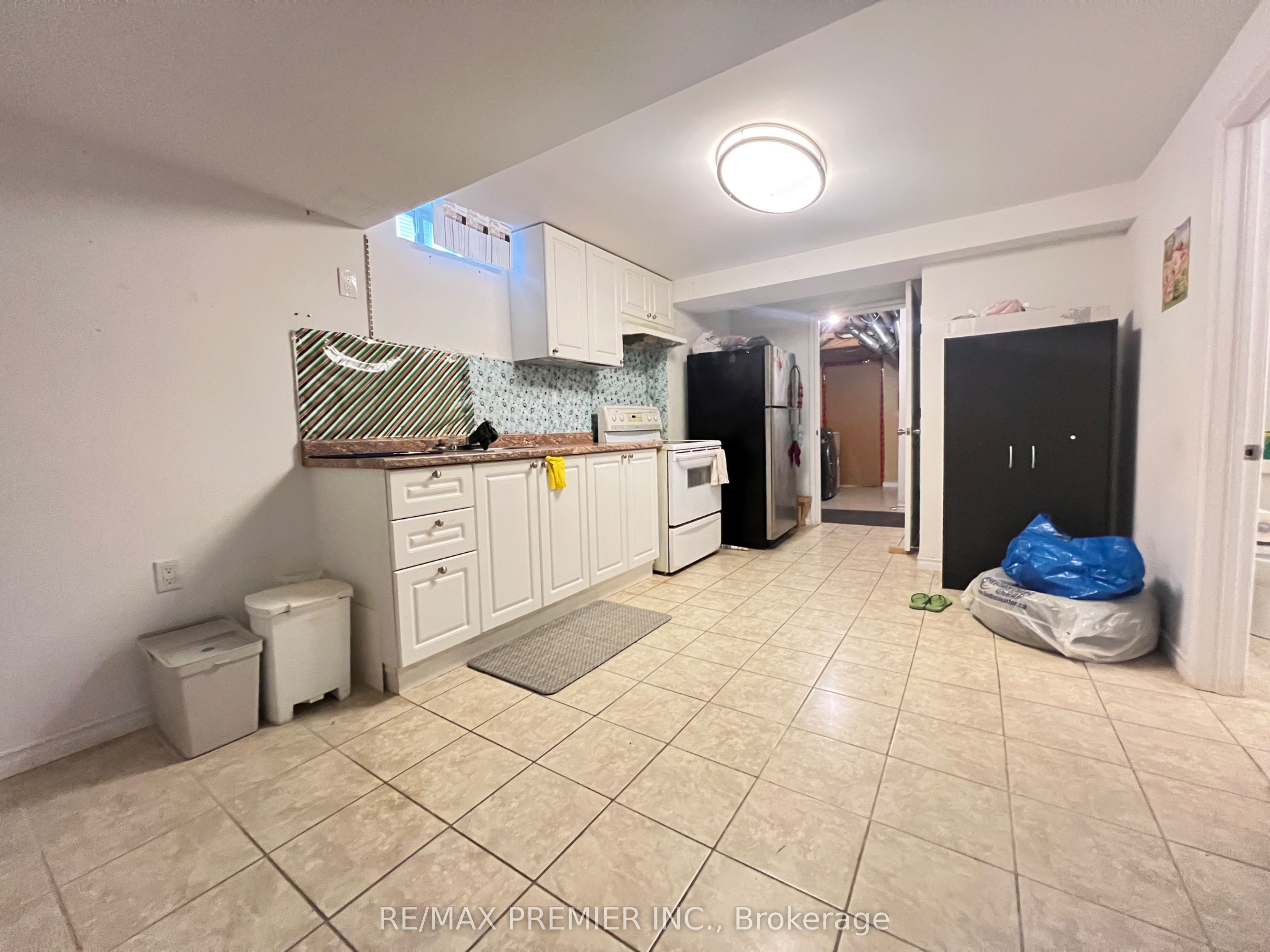 371 Krotone Crescent Property Photo 5