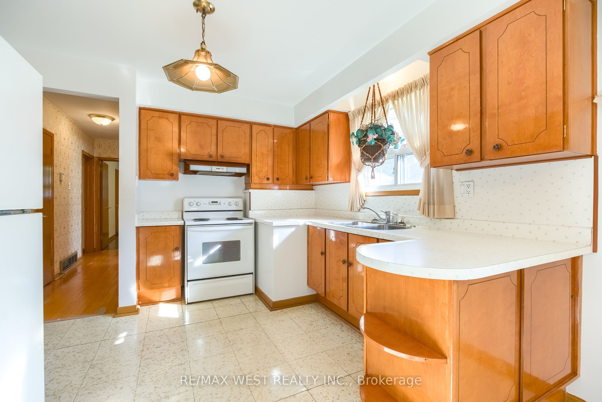 8 Carswell Place Property Photo 3