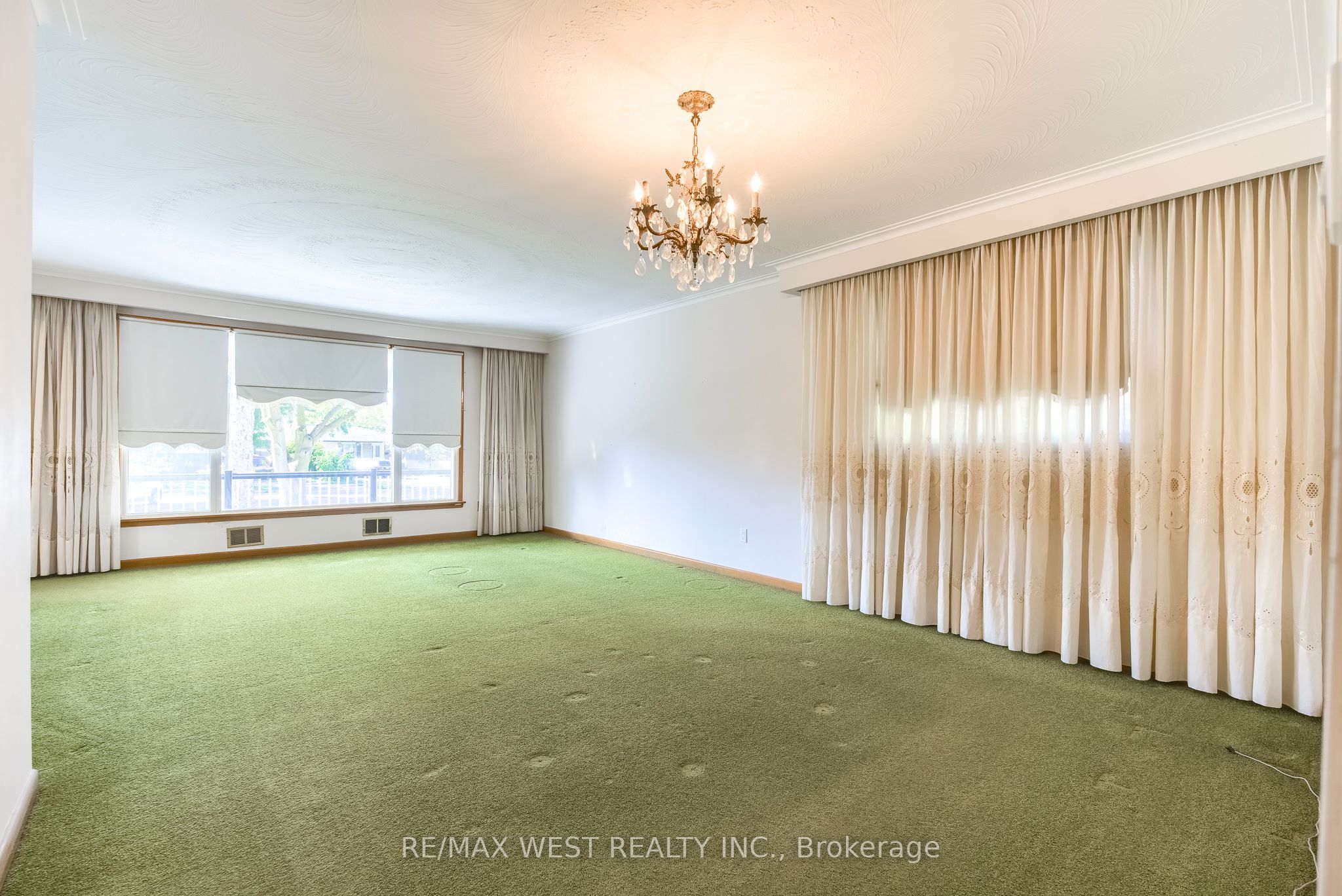 8 Carswell Place Property Photo 4