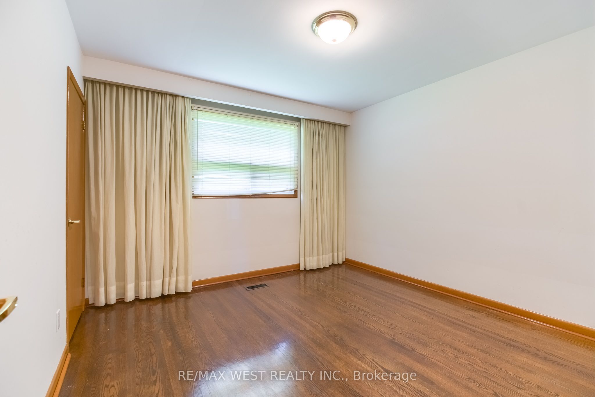 8 Carswell Place Property Photo 7
