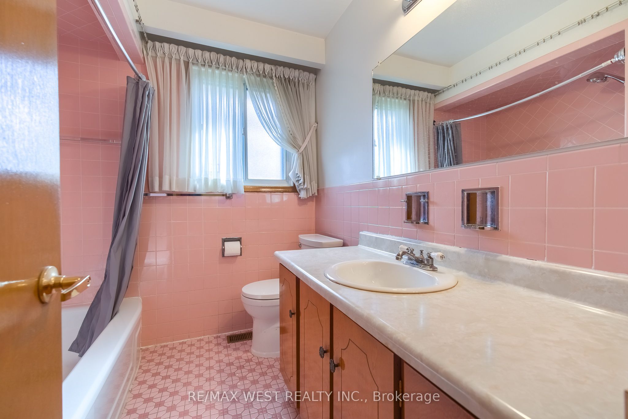 8 Carswell Place Property Photo 9