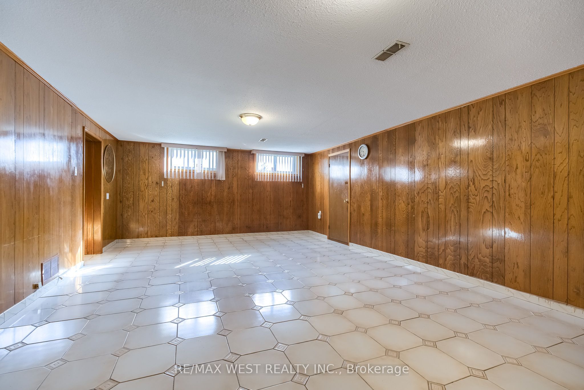 8 Carswell Place Property Photo 10