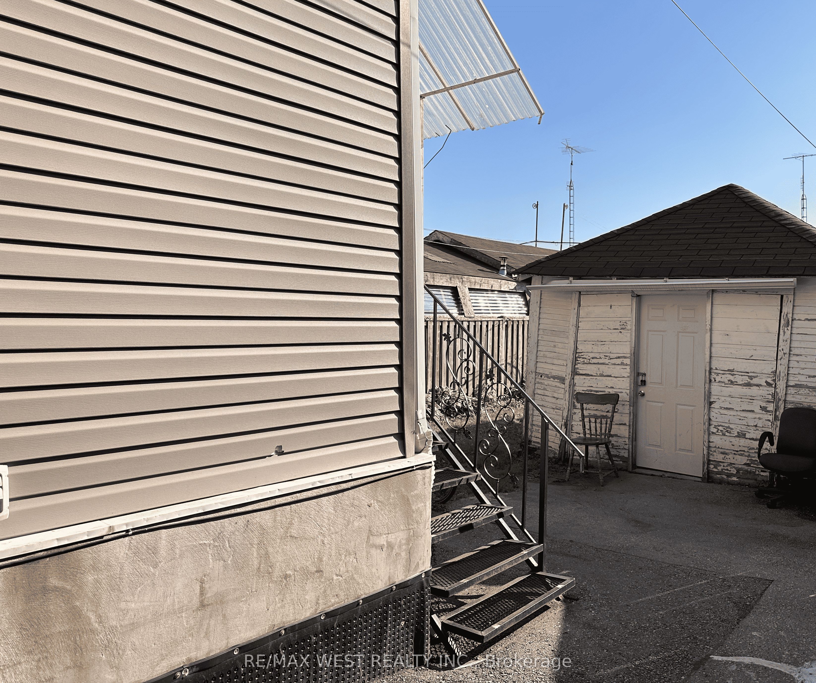 10 Fairbank Avenue Property Photo 25