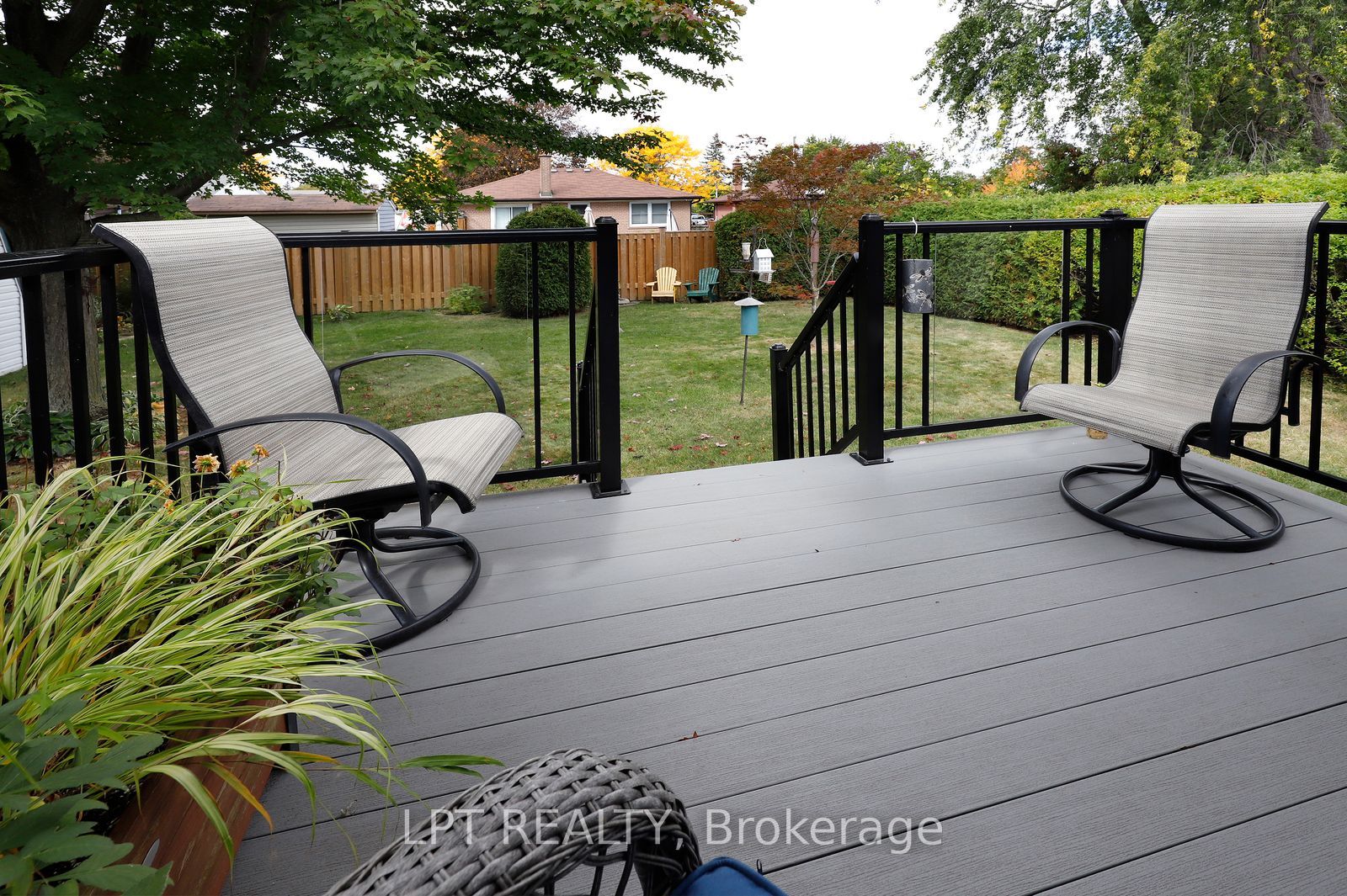 37 Mcgilvray Crescent W Property Photo 34