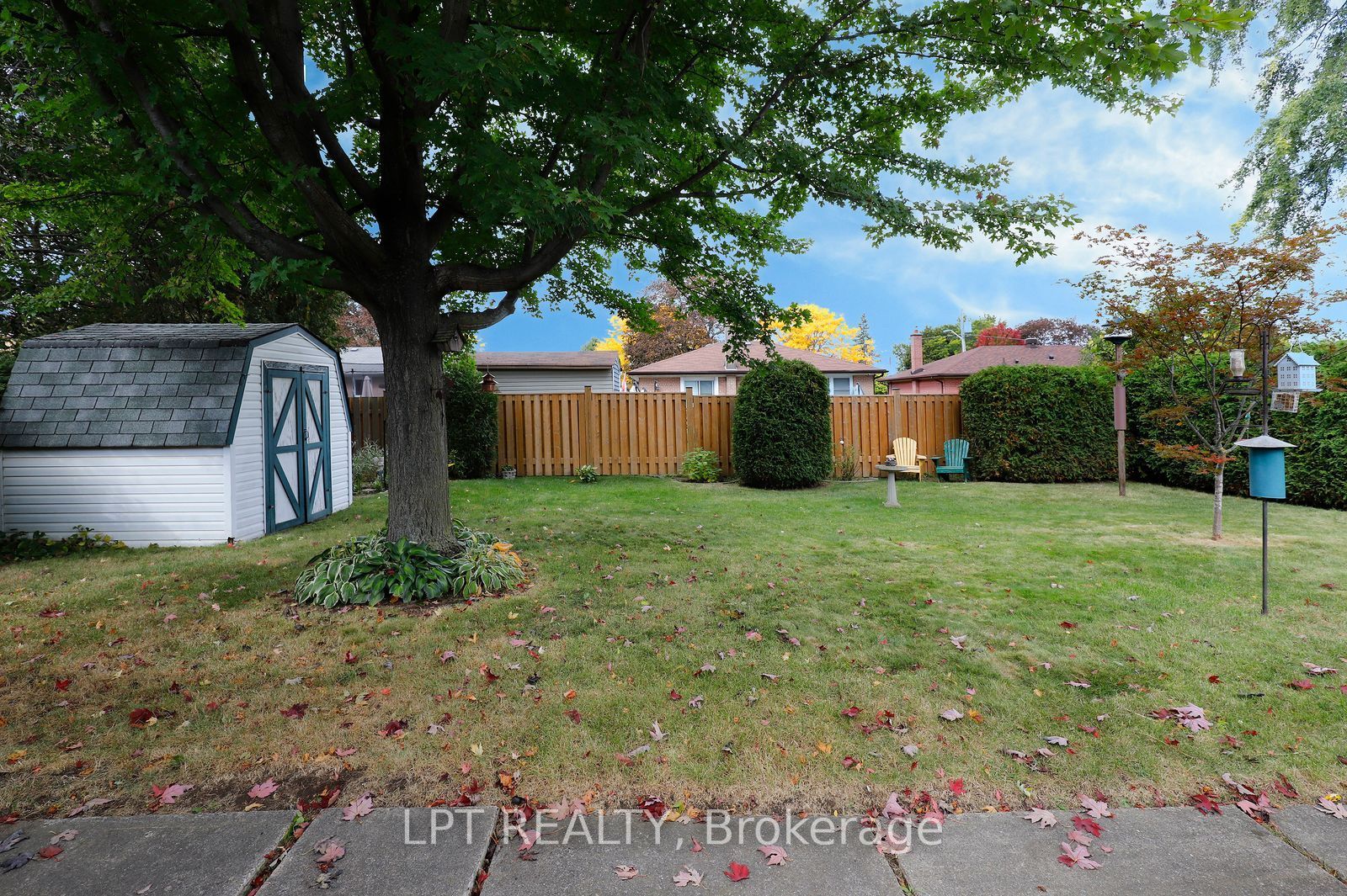 37 Mcgilvray Crescent W Property Photo 36
