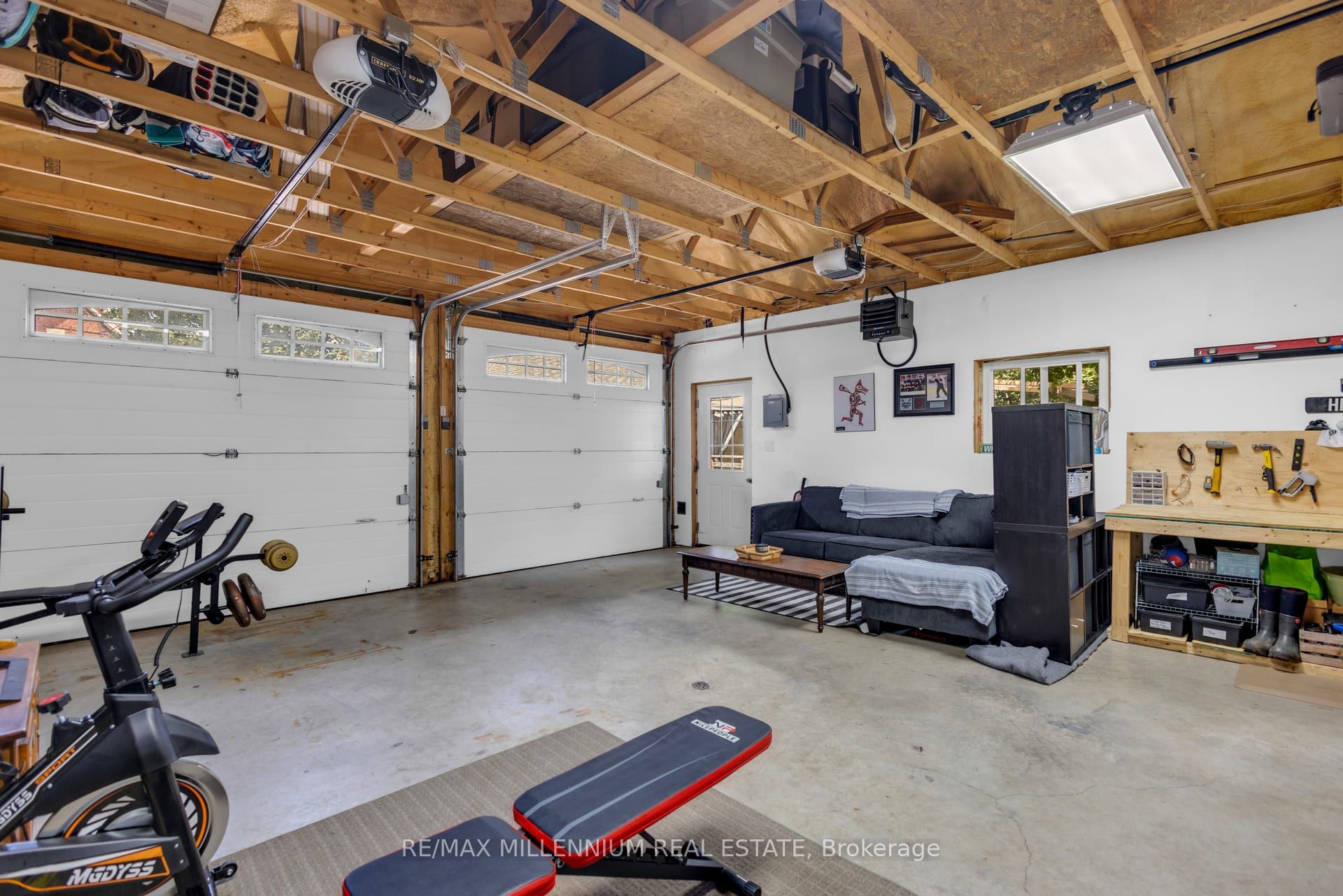 1537 Queen Street E Property Photo 13
