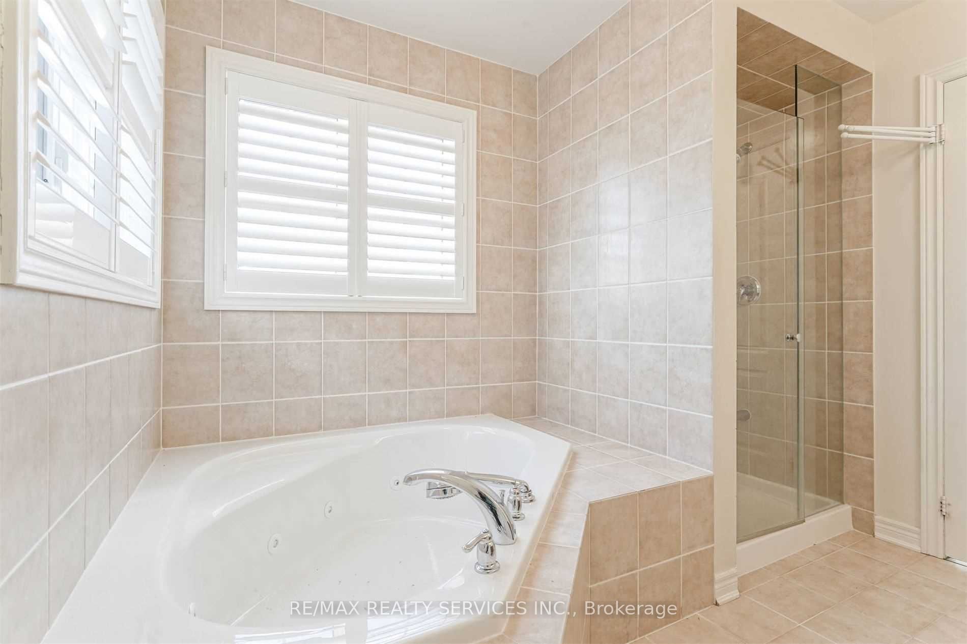 3 Coolwater Drive Upper Property Photo 15