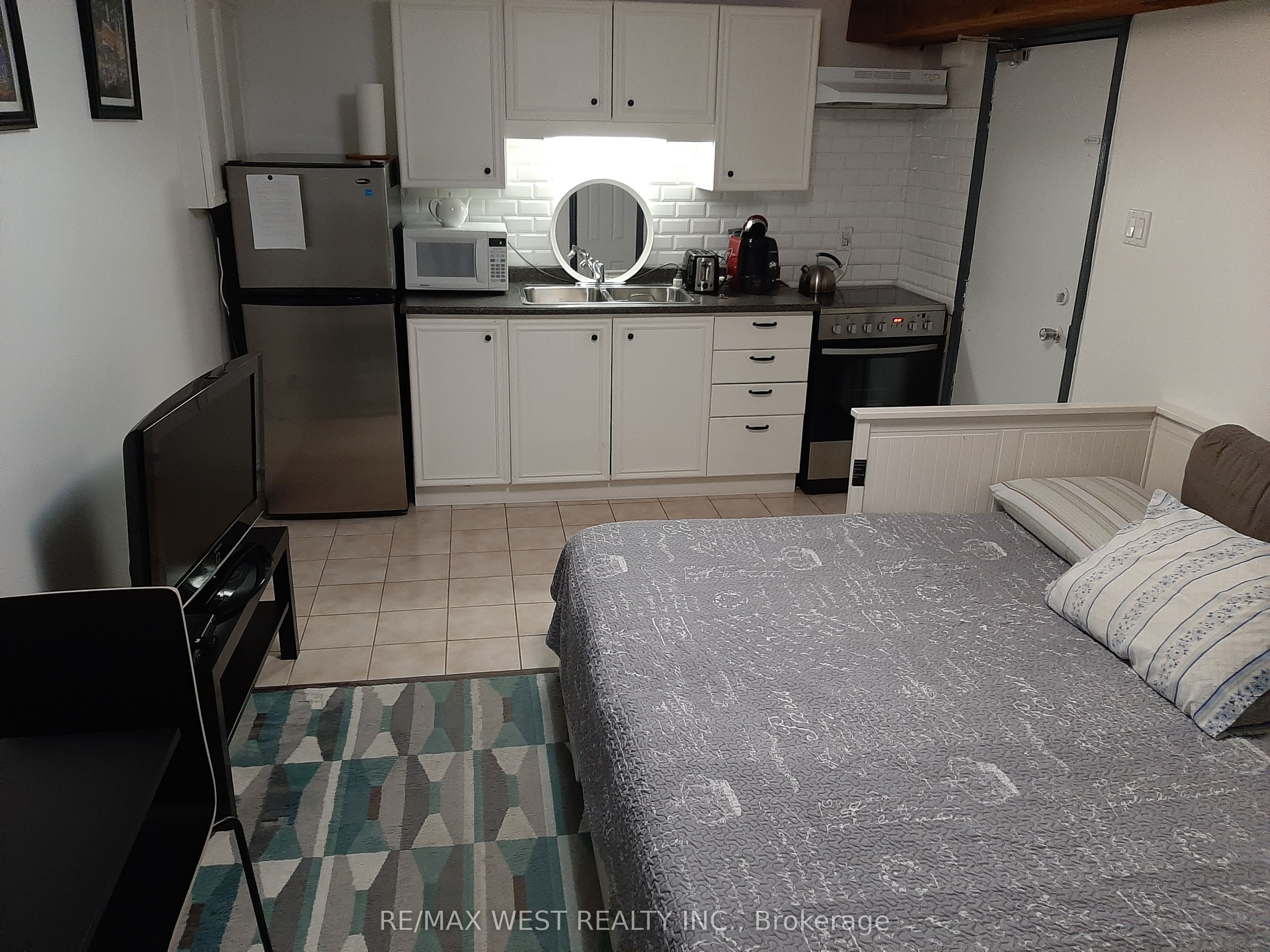 34 Penhurst Avenue B1 Property Photo 2