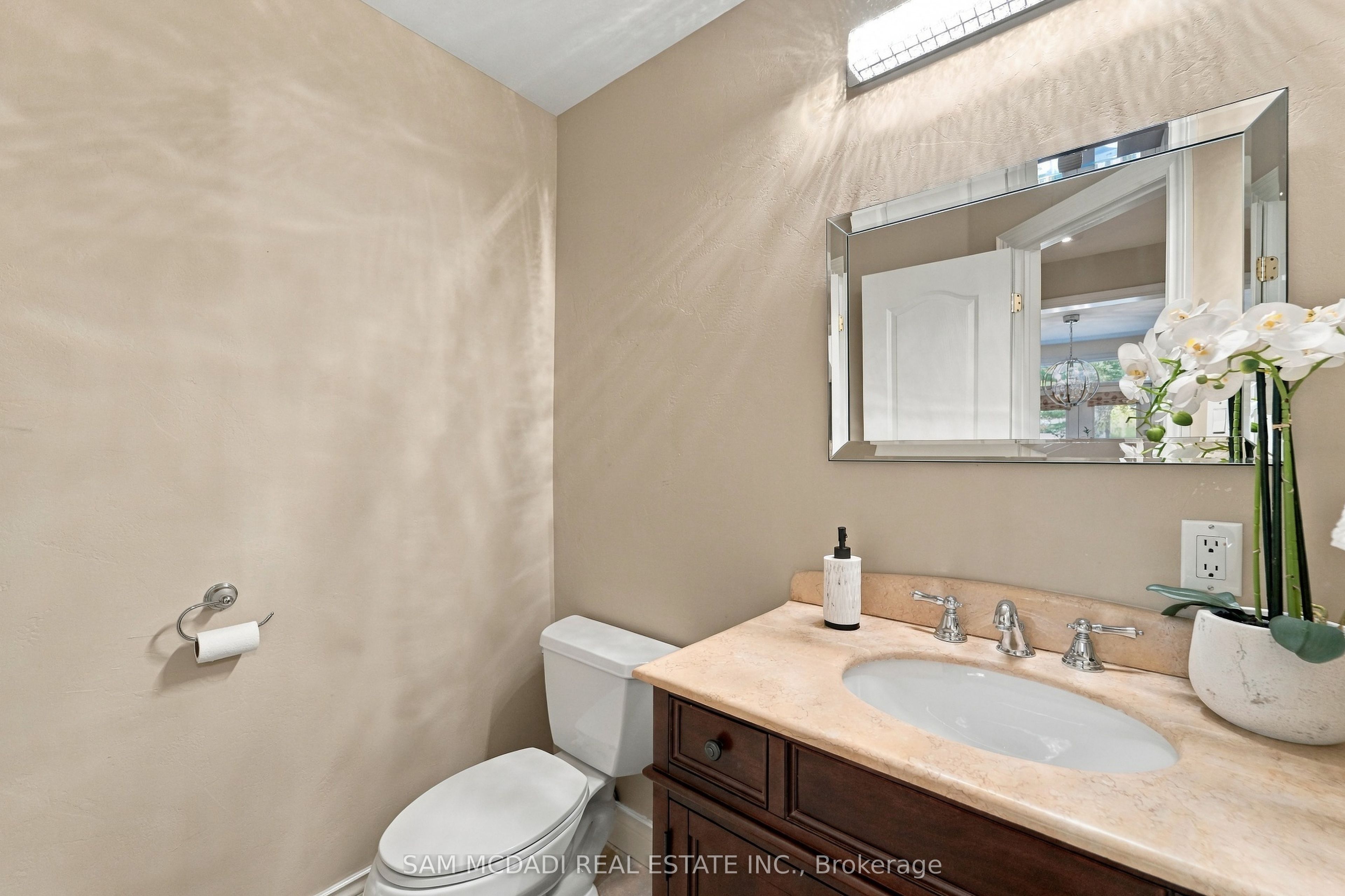 527 Meadow Wood Road Property Photo 16