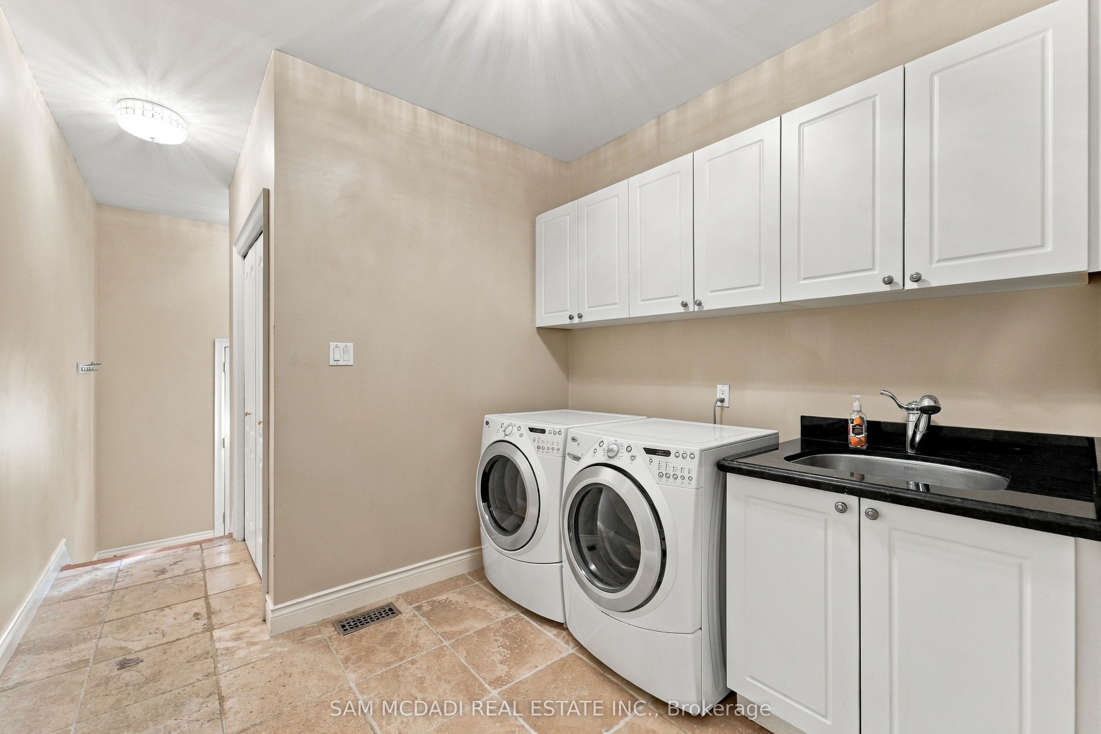 527 Meadow Wood Road Property Photo 17