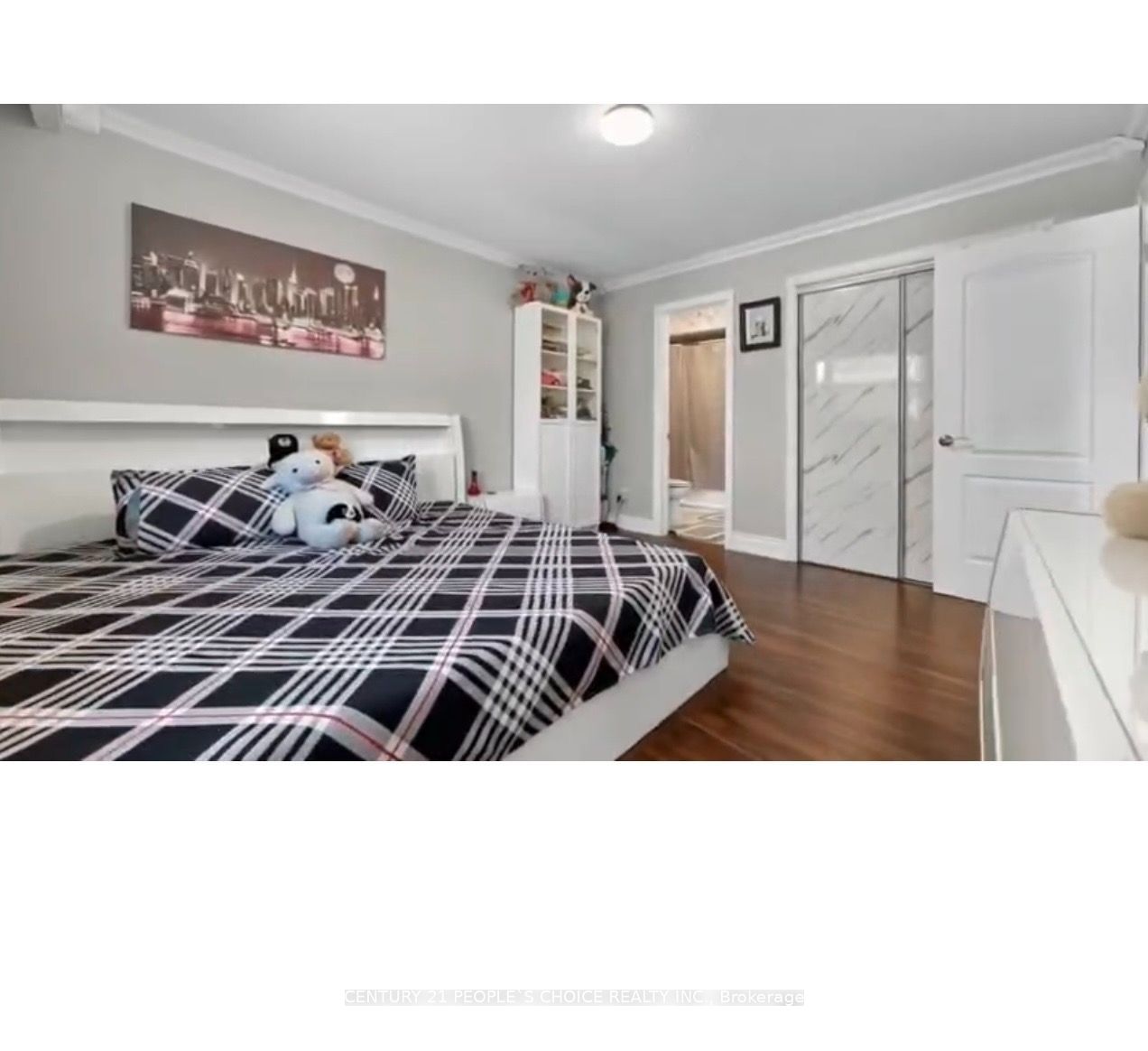 48 English Street Property Photo 9
