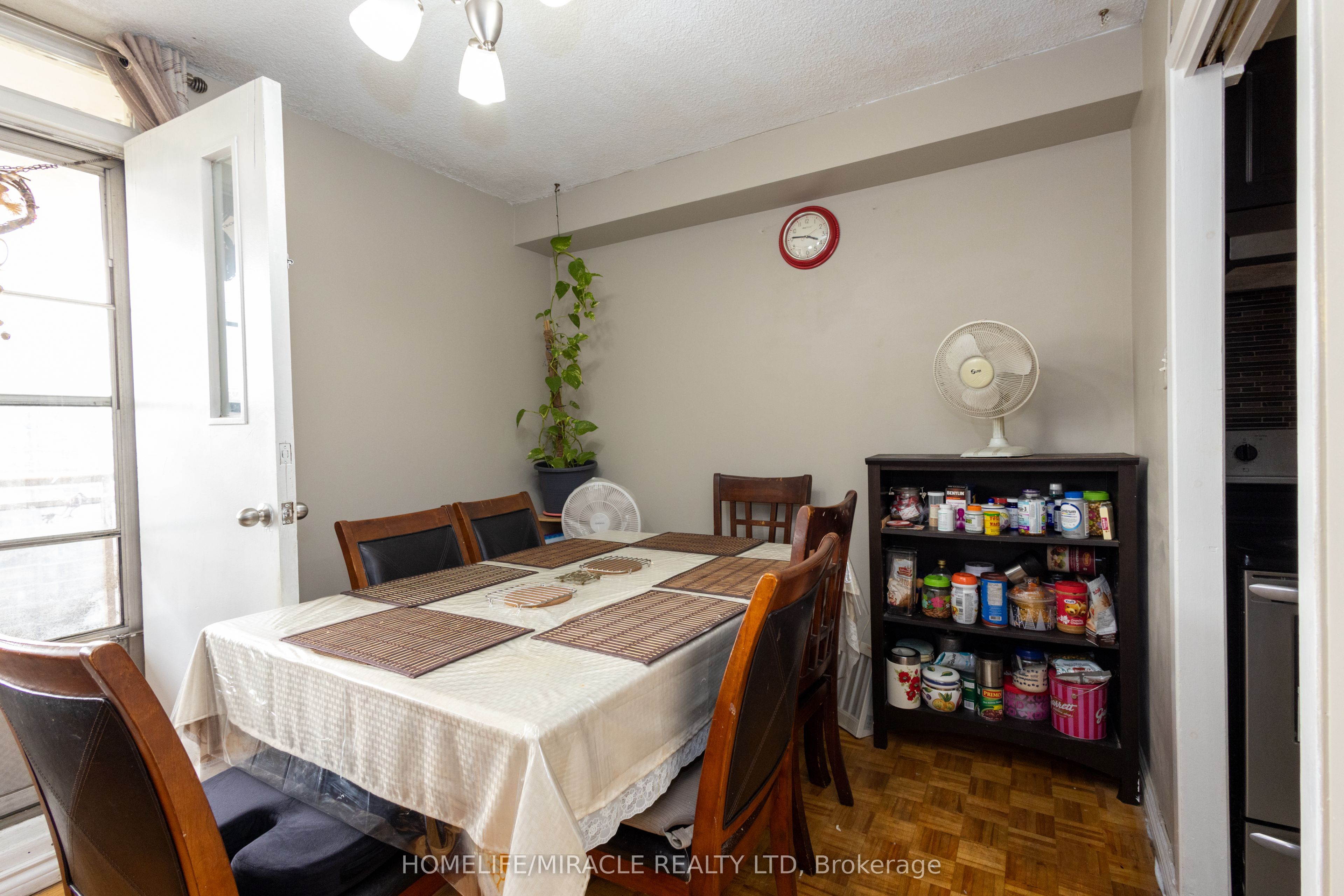 49 Silverstone Drive 1007 Property Photo 17