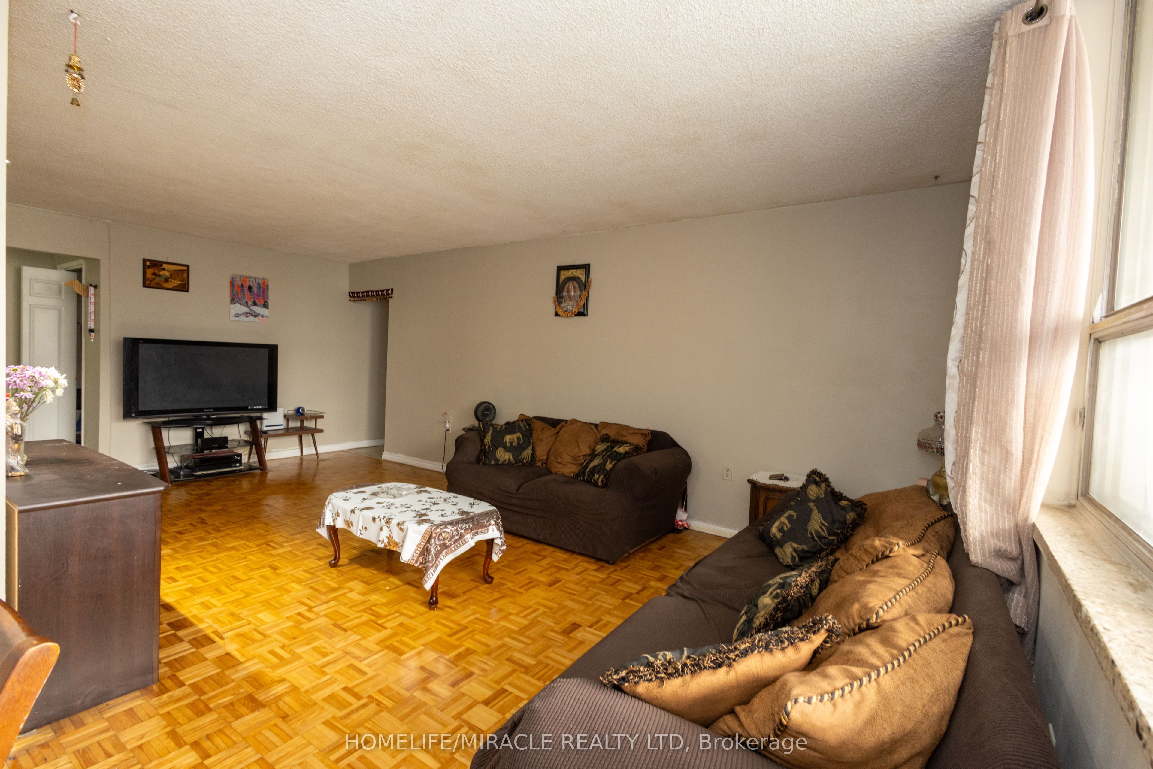 49 Silverstone Drive 1007 Property Photo 20