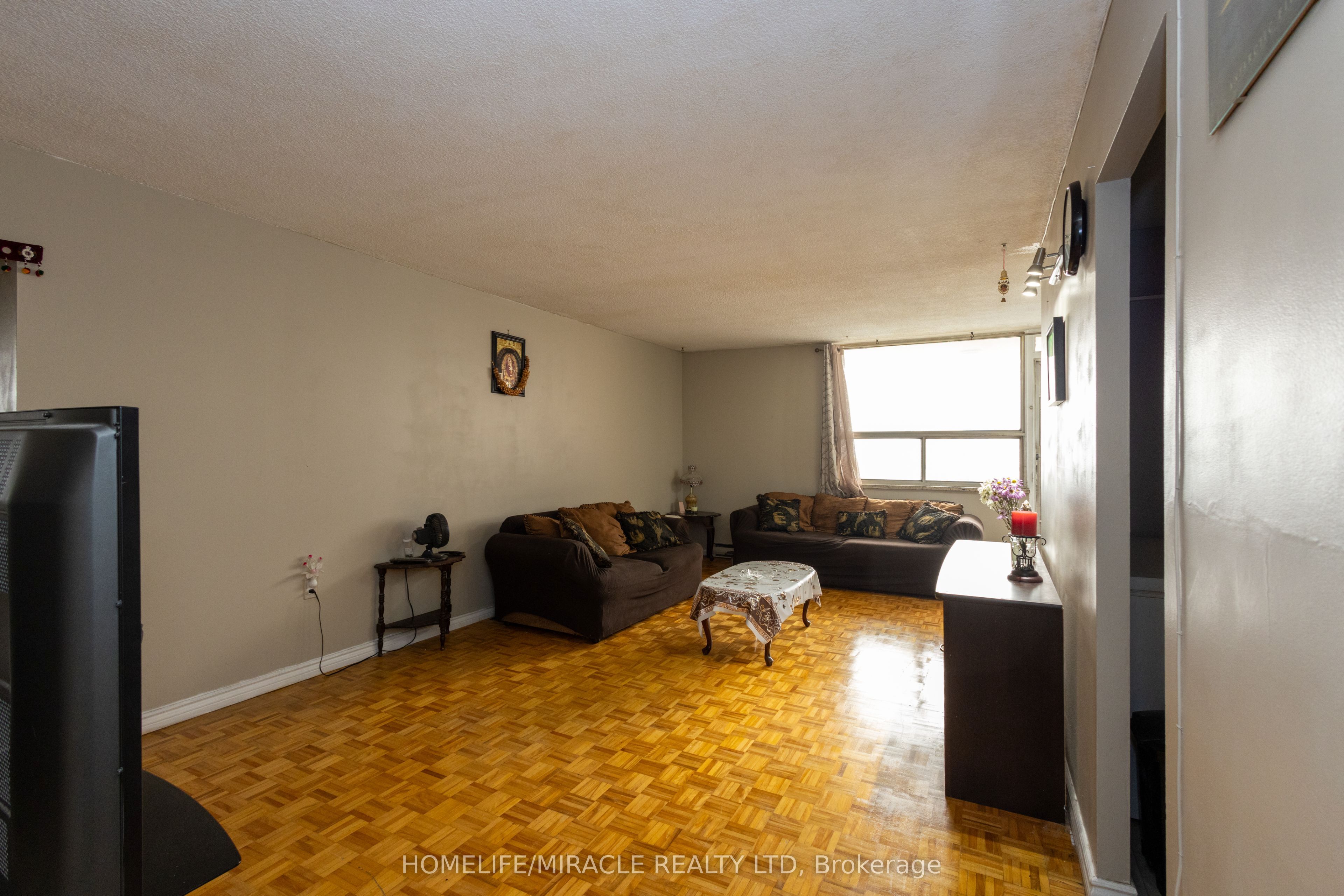 49 Silverstone Drive 1007 Property Photo 21