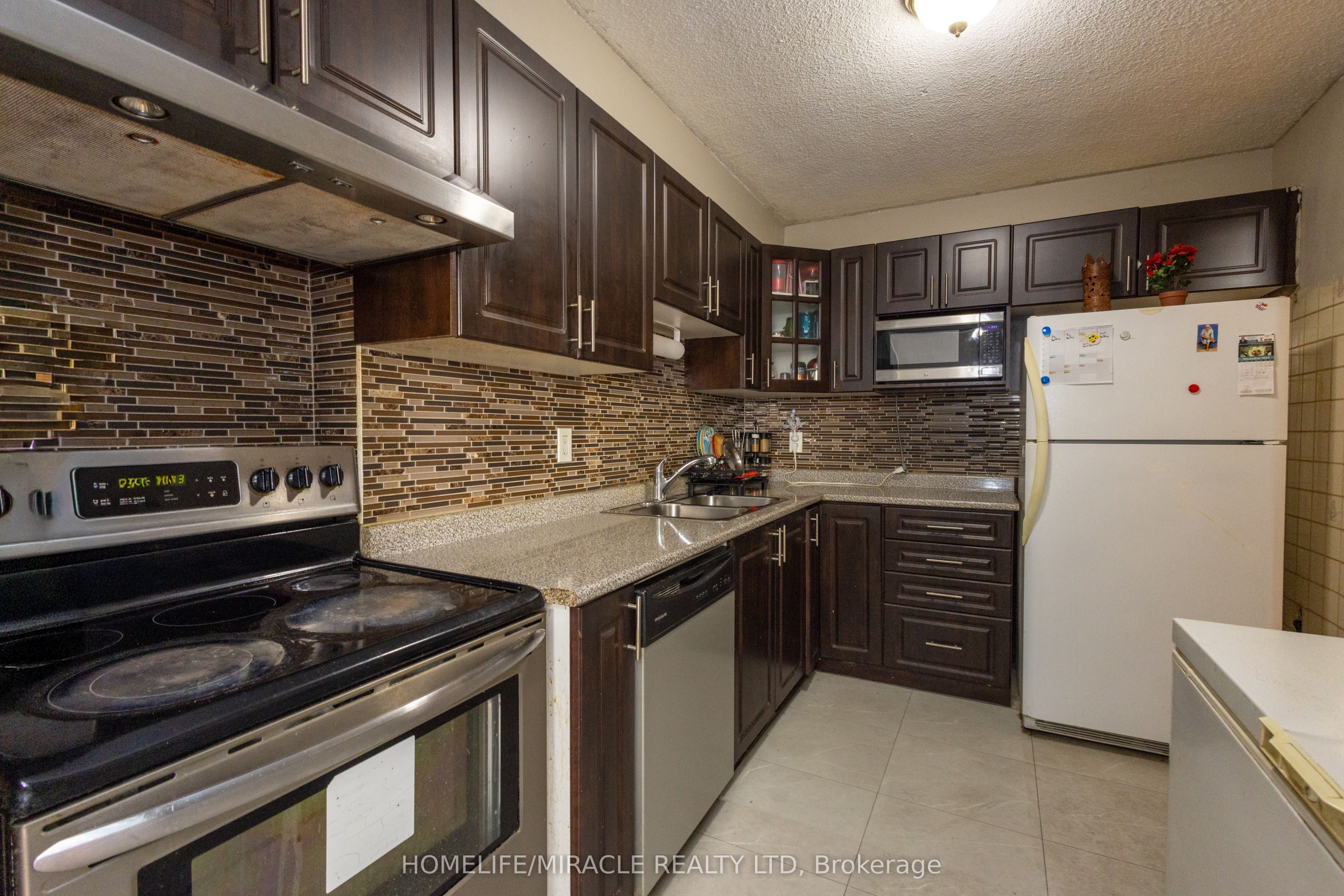 49 Silverstone Drive 1007 Property Photo 25