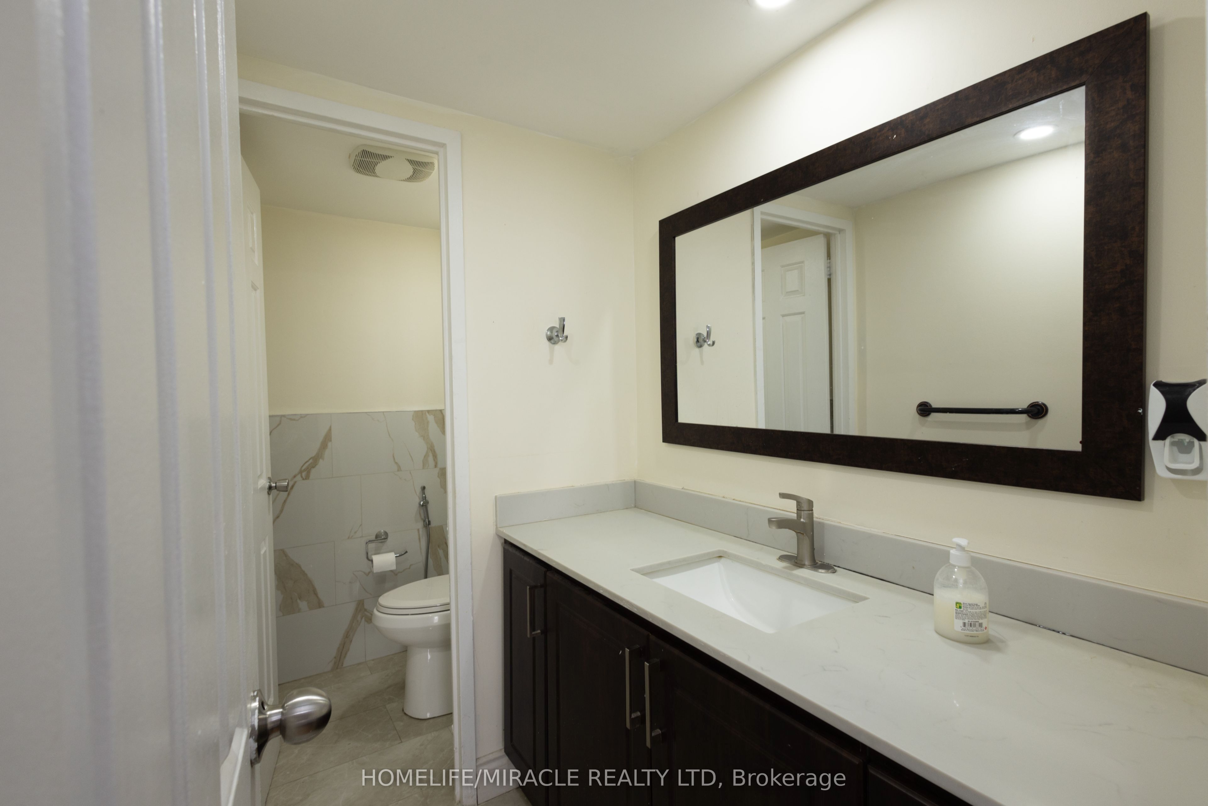 49 Silverstone Drive 1007 Property Photo 40